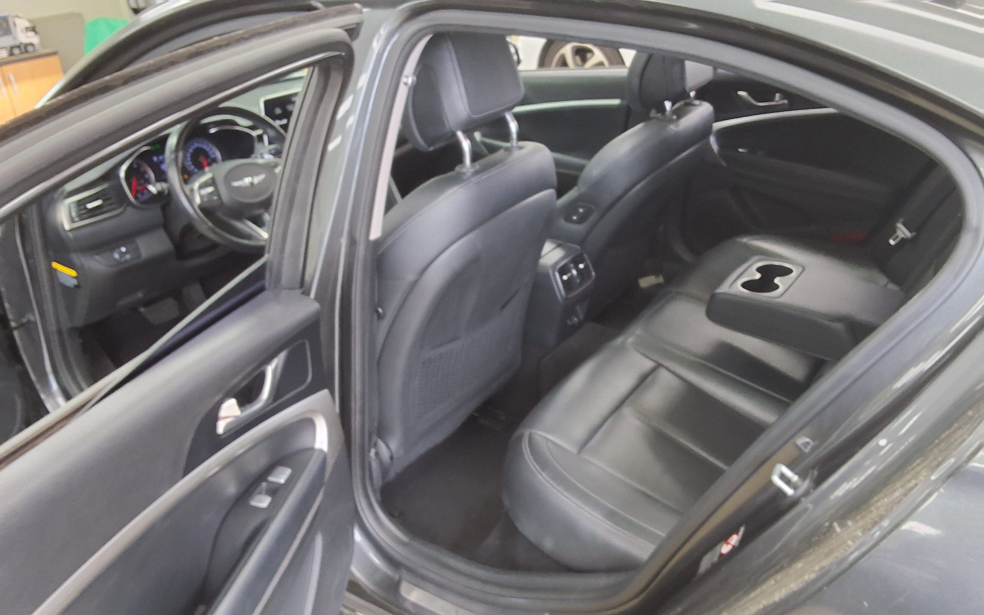 GENESIS G70 2.0T ADVANCED 2019 - zdjęcie 12