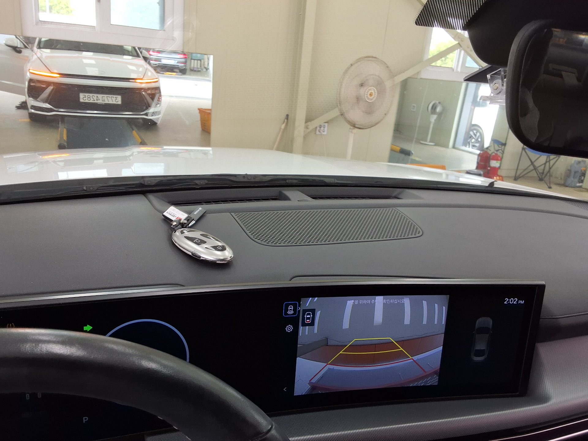 HYUNDAI SONATA THE EDGE GASOLINE 2.0 PREMIUM 2024 - zdjęcie 25
