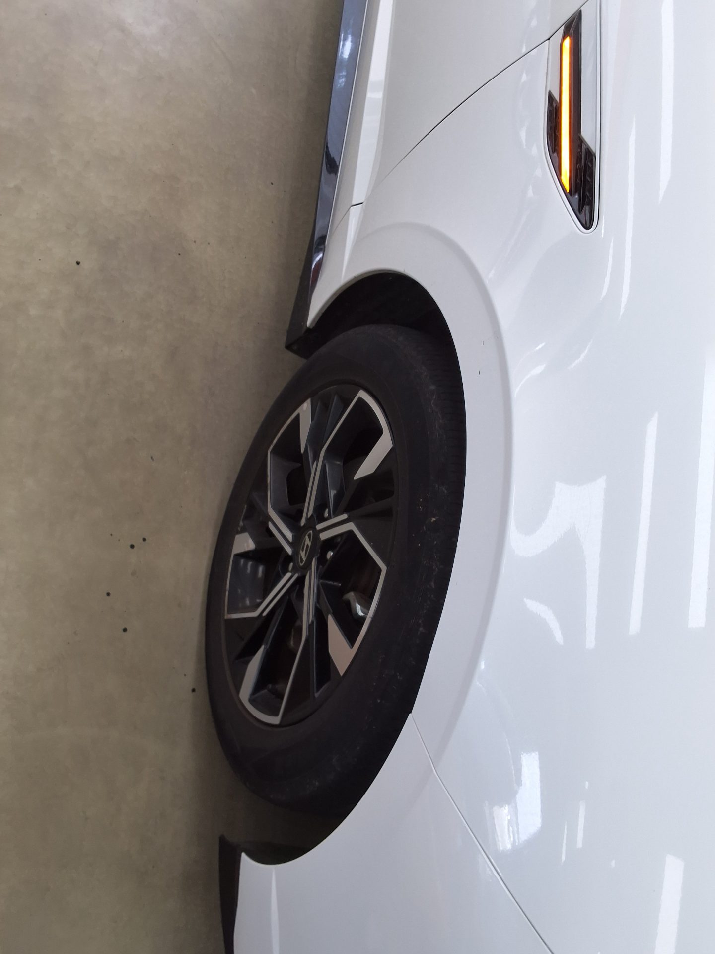 HYUNDAI SONATA THE EDGE GASOLINE 2.0 PREMIUM 2024 - zdjęcie 21