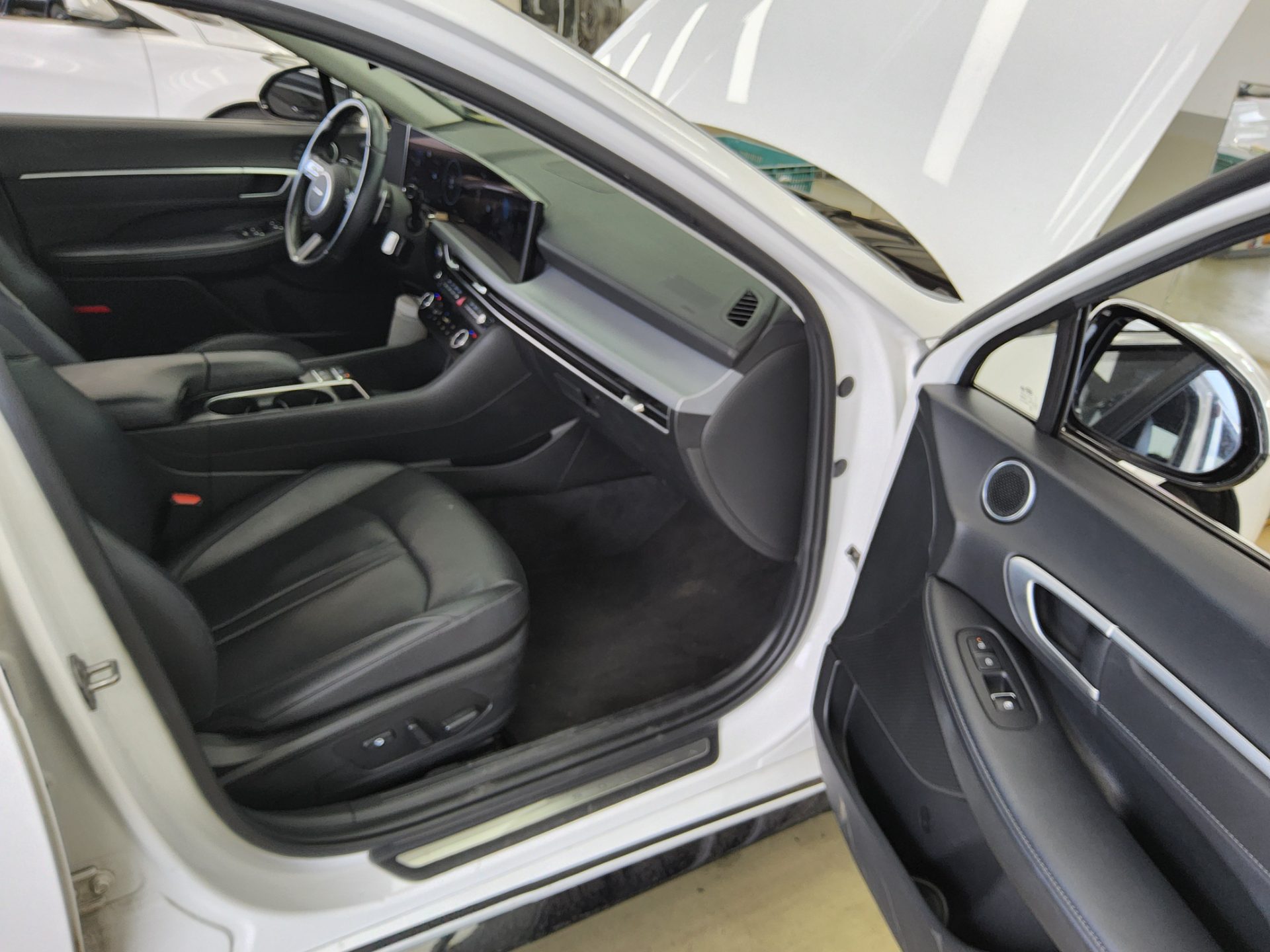 HYUNDAI SONATA THE EDGE GASOLINE 2.0 PREMIUM 2024 - zdjęcie 14