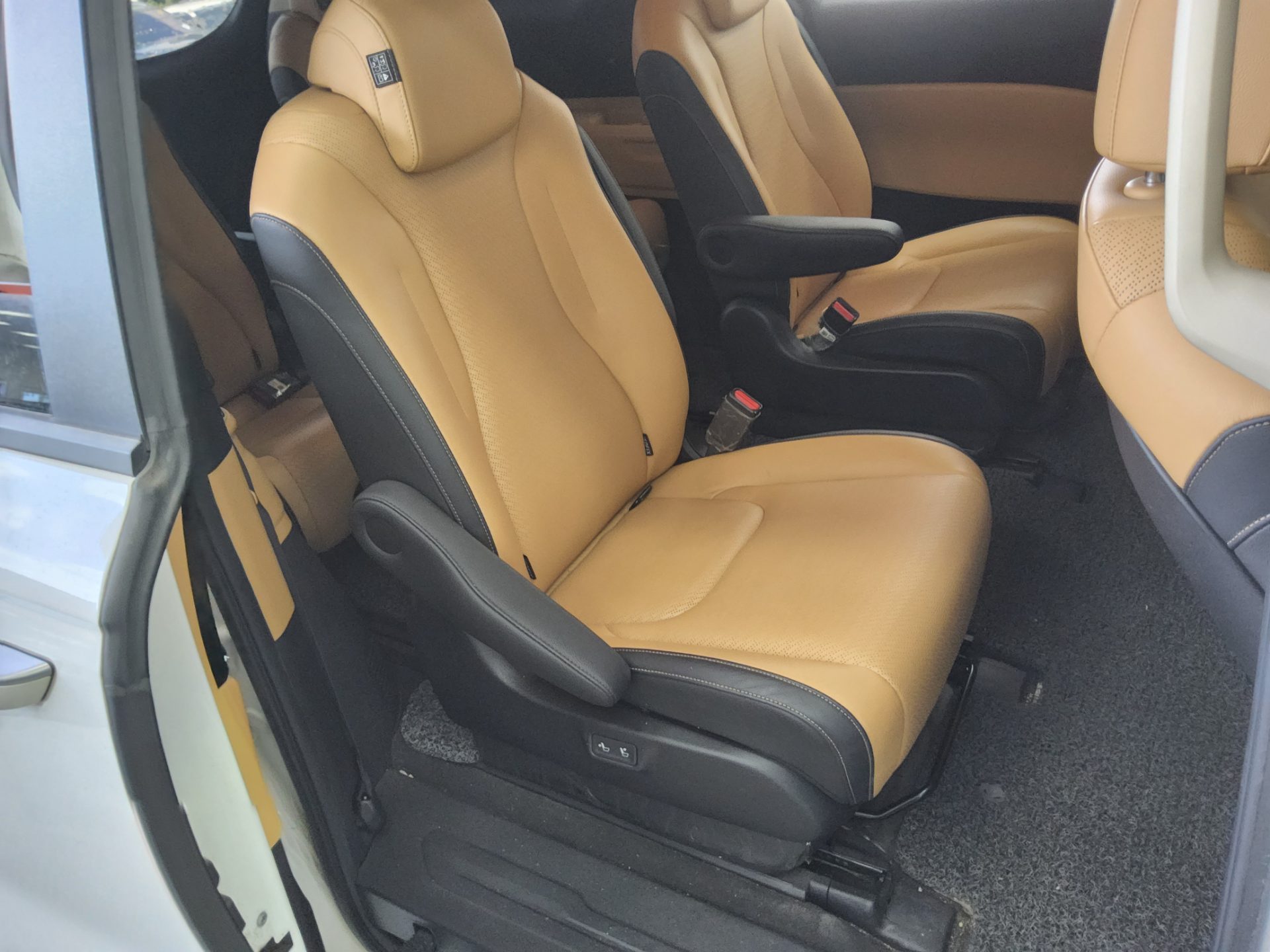 KIA NEW CARNIVAL (KA4) 9-SEATER DIESEL PRESTIGE 2021 - zdjęcie 13