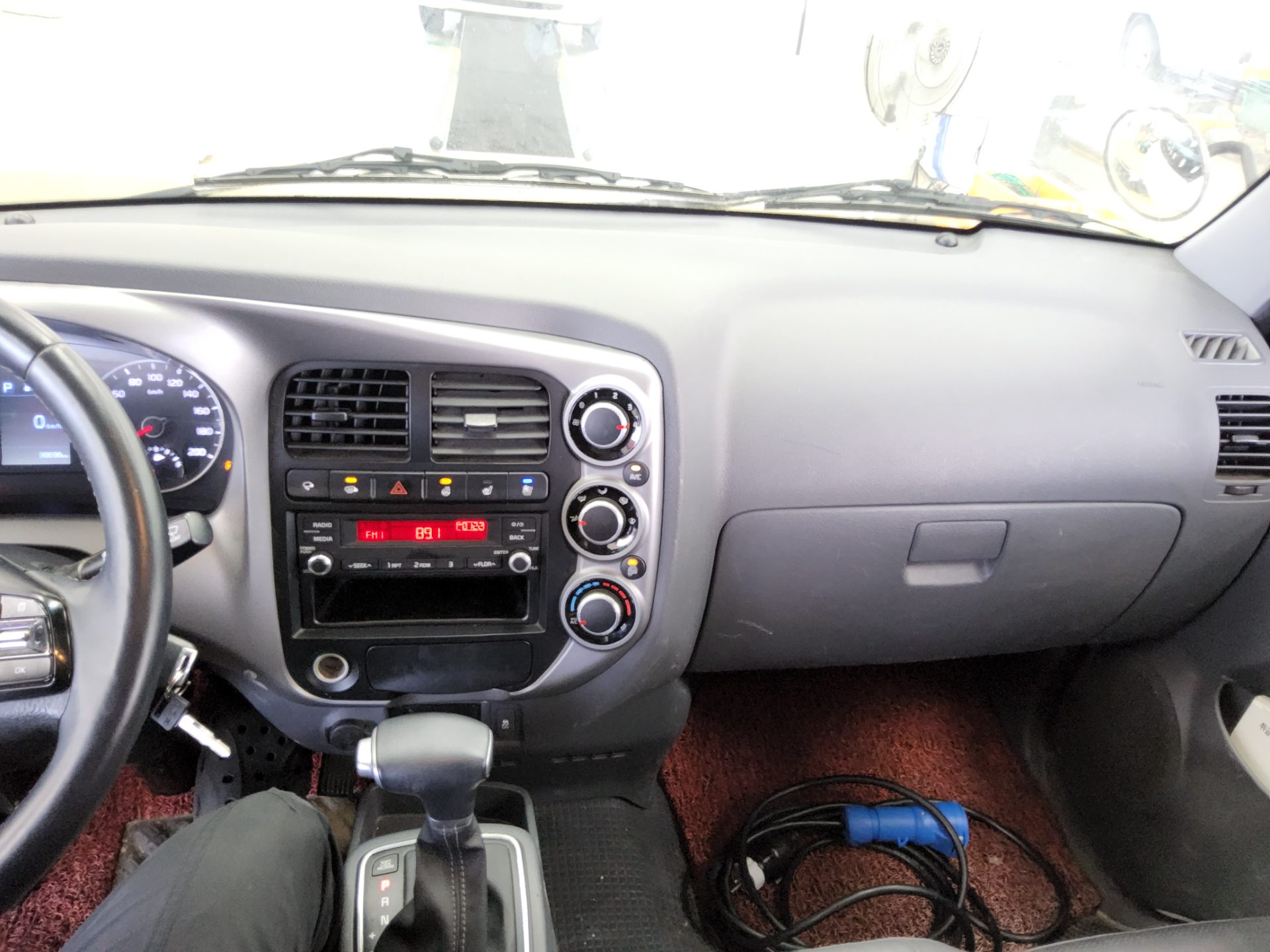 KIA THE NEW BONGO III CARGO WORK-THROUGH VAN 2020 - zdjęcie 11