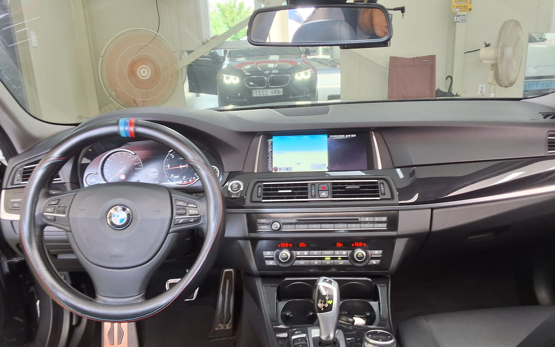 BMW 5 SERIES (6TH GEN) 520d 2015 - zdjęcie 11