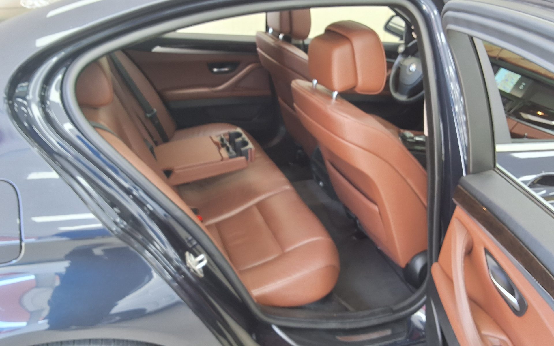 BMW 5 SERIES (6TH GEN) 520d 2013 - zdjęcie 13