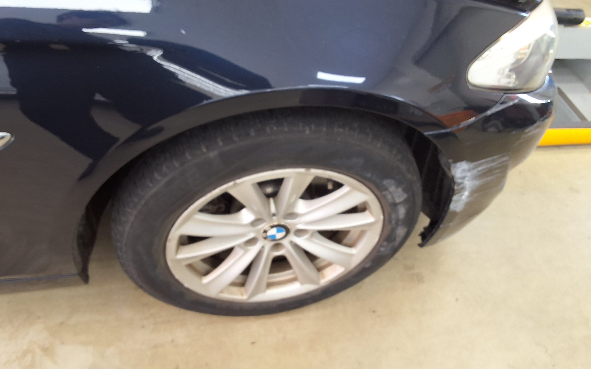 BMW 5 SERIES (6TH GEN) 520d 2013 - zdjęcie 27