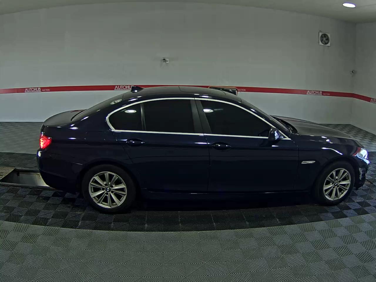BMW 5 SERIES (6TH GEN) 520d 2013 - zdjęcie 4