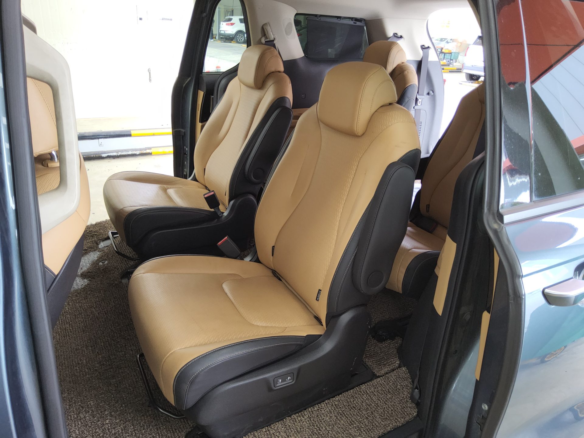 KIA NEW CARNIVAL (KA4) 9-SEATER GASOLINE NOBLESSE 2023 - zdjęcie 12