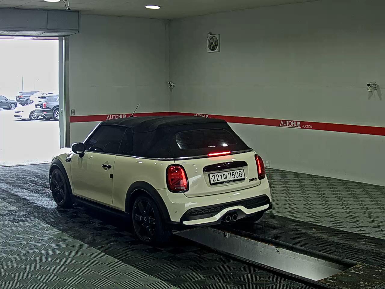 MINI COOPER CONVERTIBLE (3RD GEN) 2.0 S CLASSIC 2022 - zdjęcie 6