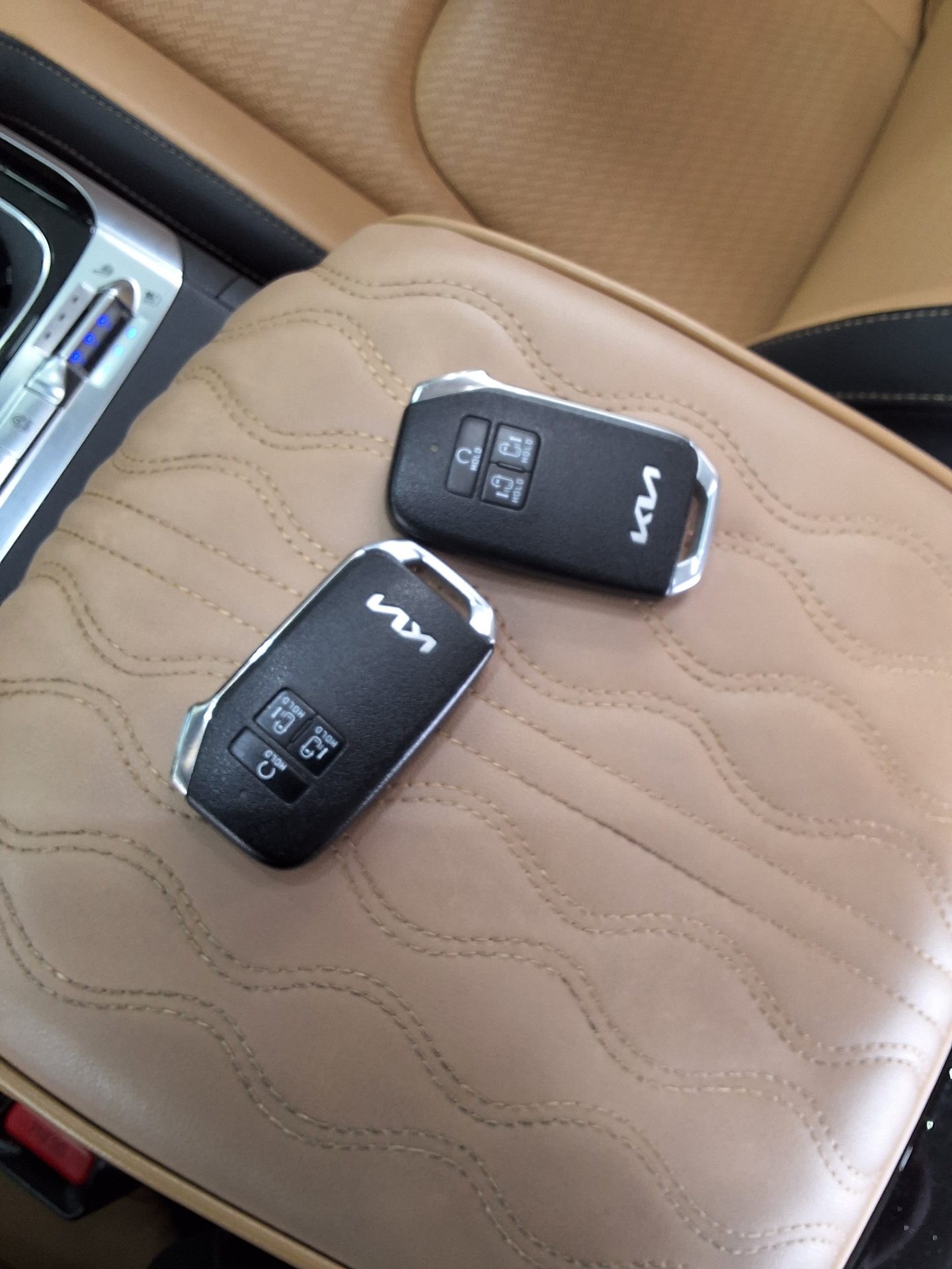 KIA NEW CARNIVAL (KA4) 7-SEATER DIESEL NOBLESSE OUTDOOR 2023 - zdjęcie 20