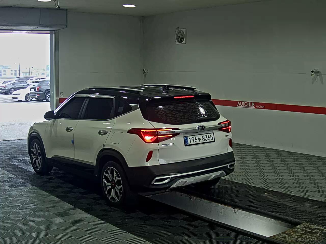 KIA SELTOS 1.6 GASOLINE 2WD NOBLESSE 2020 - zdjęcie 6