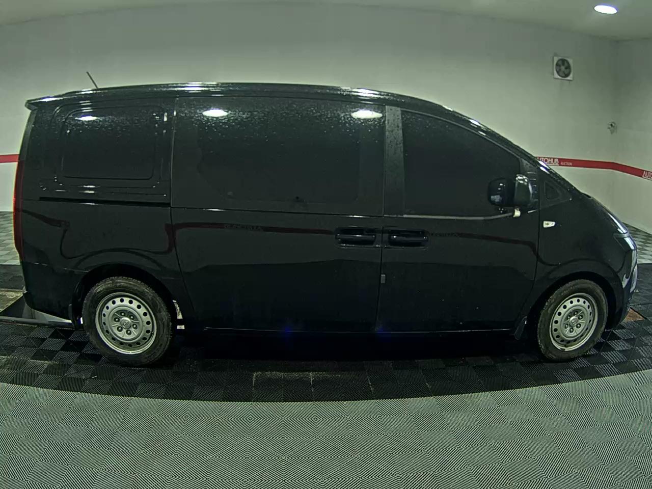 HYUNDAI STARIA 2.2 DIESEL CARGO 5-SEATER SMART 2022 - zdjęcie 4