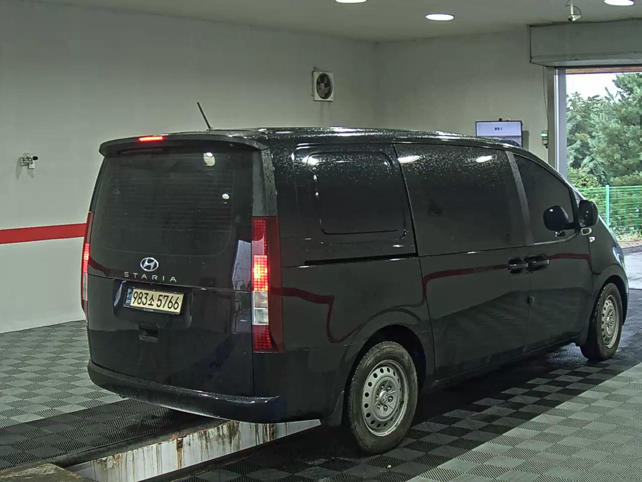 HYUNDAI STARIA 2.2 DIESEL CARGO 5-SEATER SMART 2022 - zdjęcie 5