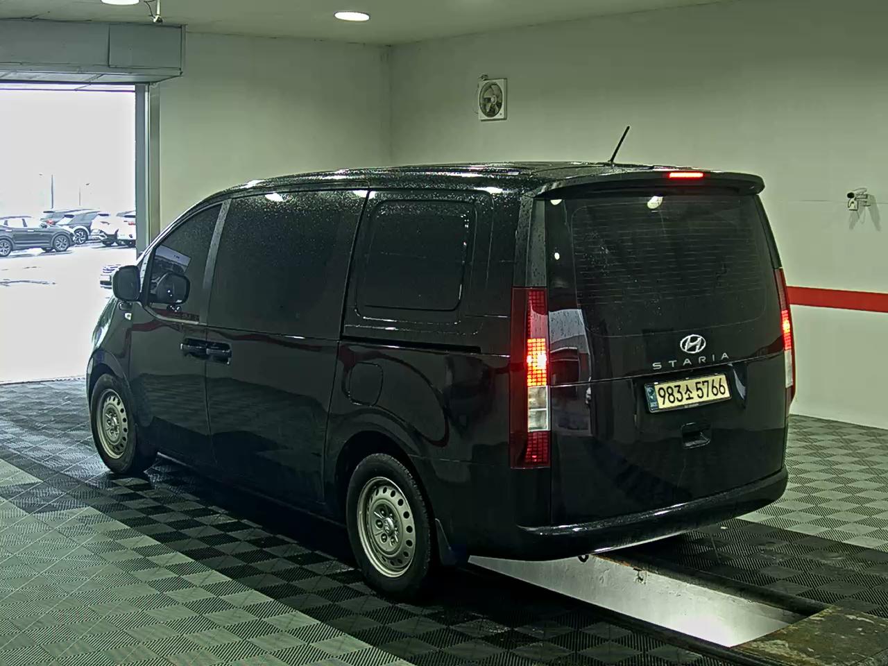 HYUNDAI STARIA 2.2 DIESEL CARGO 5-SEATER SMART 2022 - zdjęcie 6