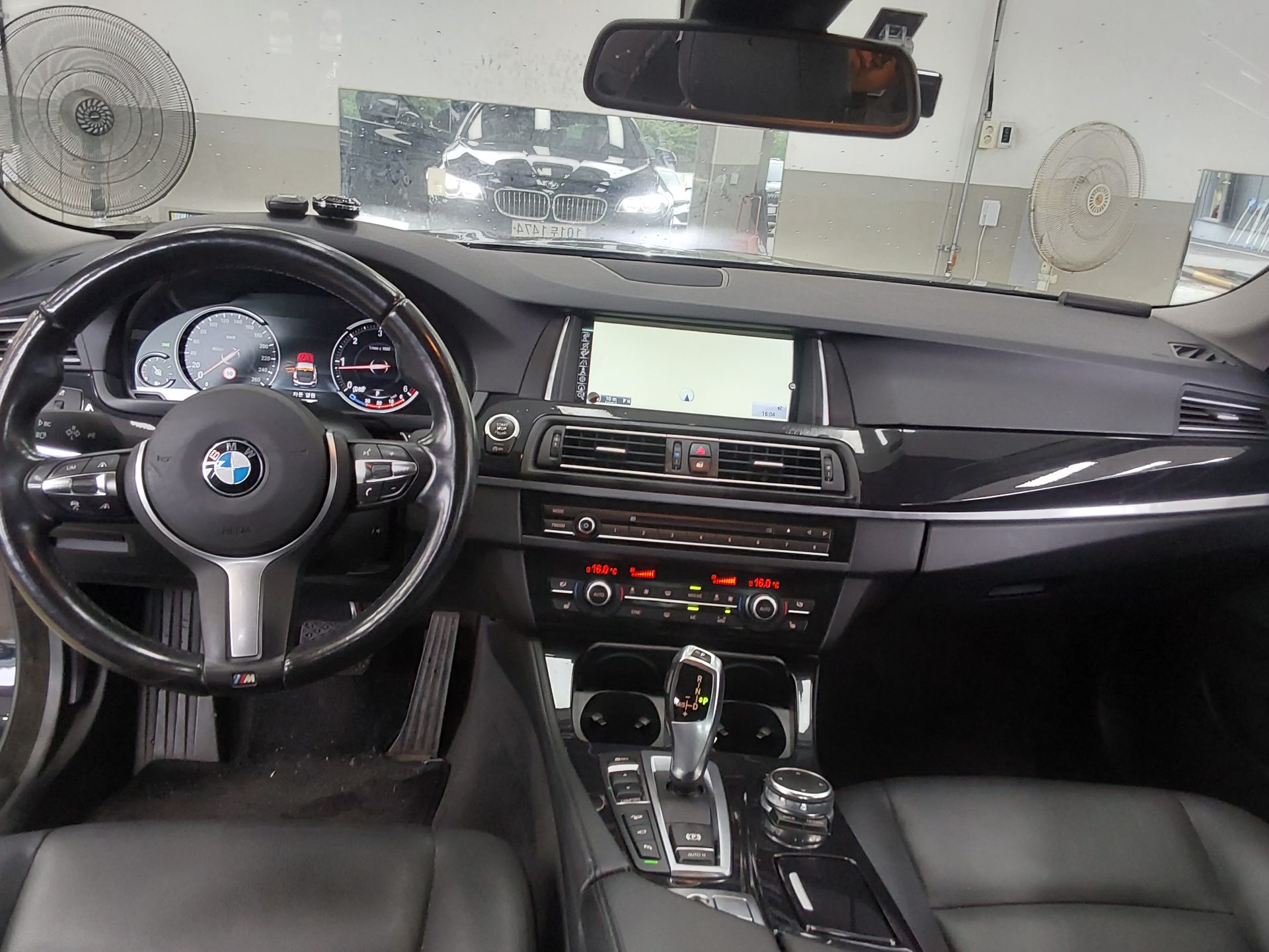 BMW 5 SERIES (6TH GEN) 520d xDRIVE M AERODYNAMIC PRO 2016 - zdjęcie 11