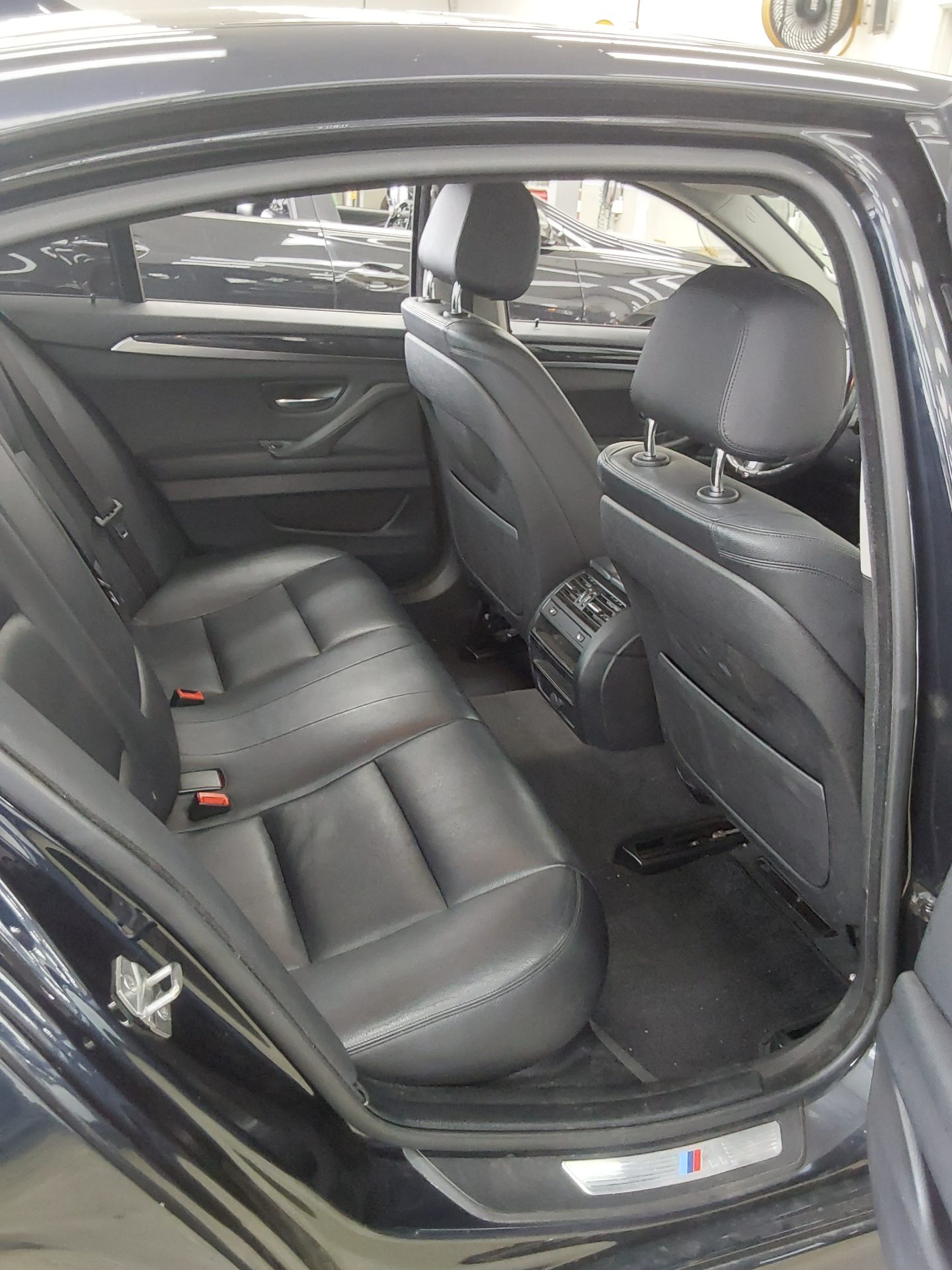 BMW 5 SERIES (6TH GEN) 520d xDRIVE M AERODYNAMIC PRO 2016 - zdjęcie 13