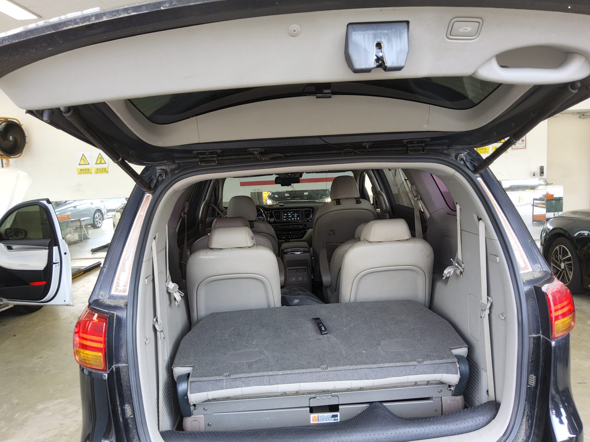 KIA ALL NEW CARNIVAL 9-SEATER DIESEL NOBLESSE 2015 - zdjęcie 15