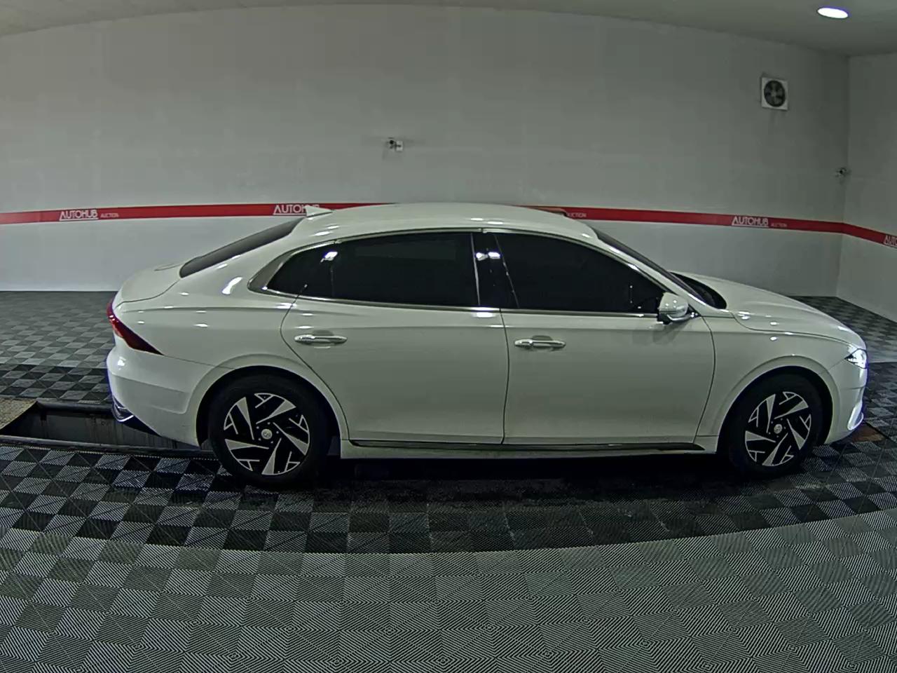 HYUNDAI THE NEW GRANDEUR IG HYBRID 2.4 HEV LE BLANC 2022 - zdjęcie 4