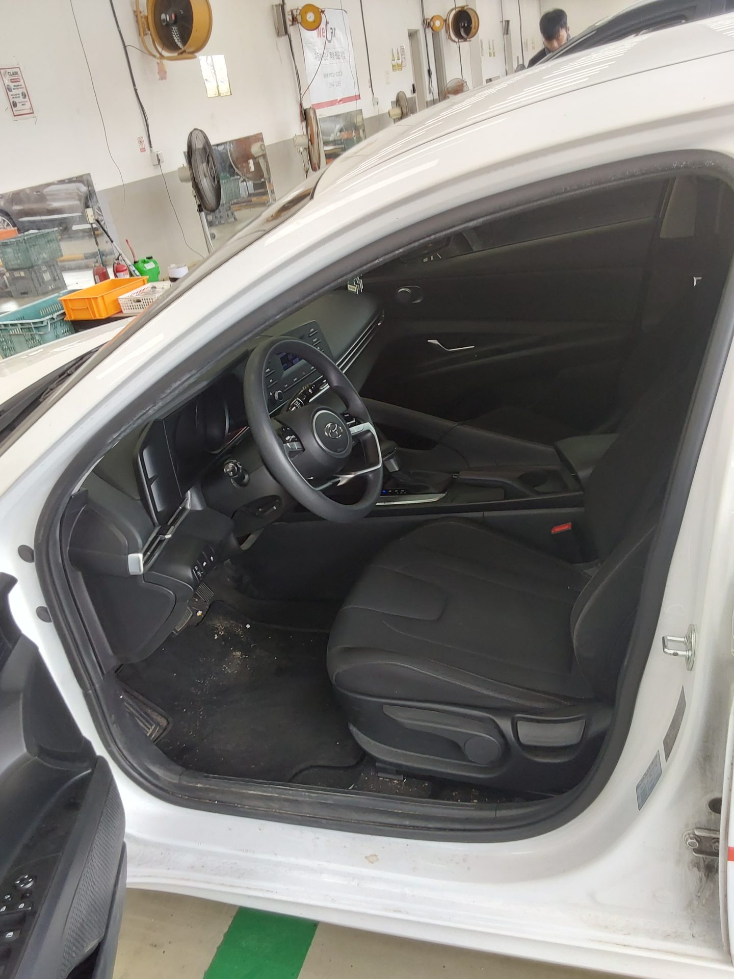 HYUNDAI AVANTE (CN7) 1.6 GASOLINE SMART 2022 - zdjęcie 10