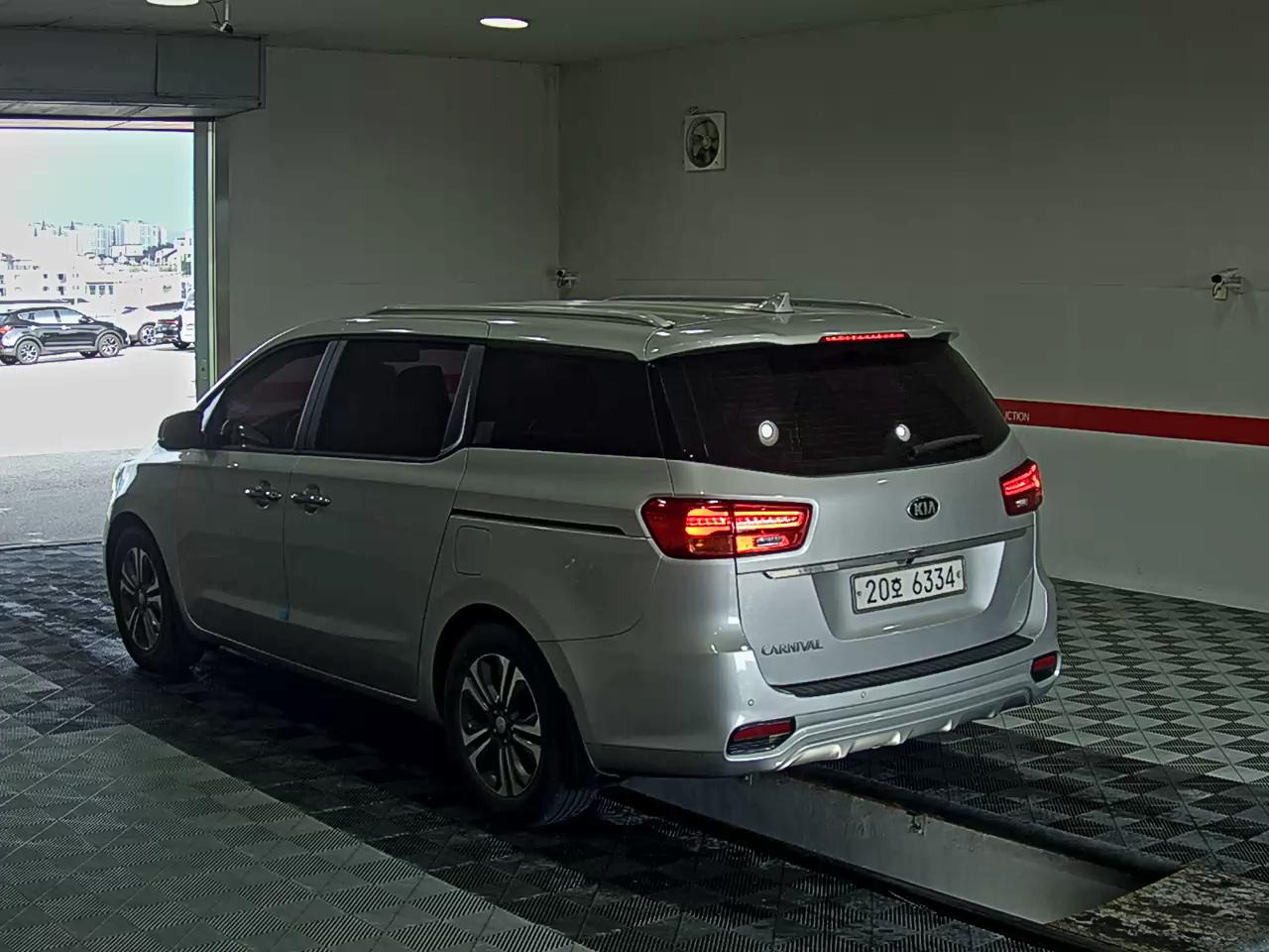 KIA THE NEW CARNIVAL 9-SEATER DIESEL LUXURY 2020 - zdjęcie 6