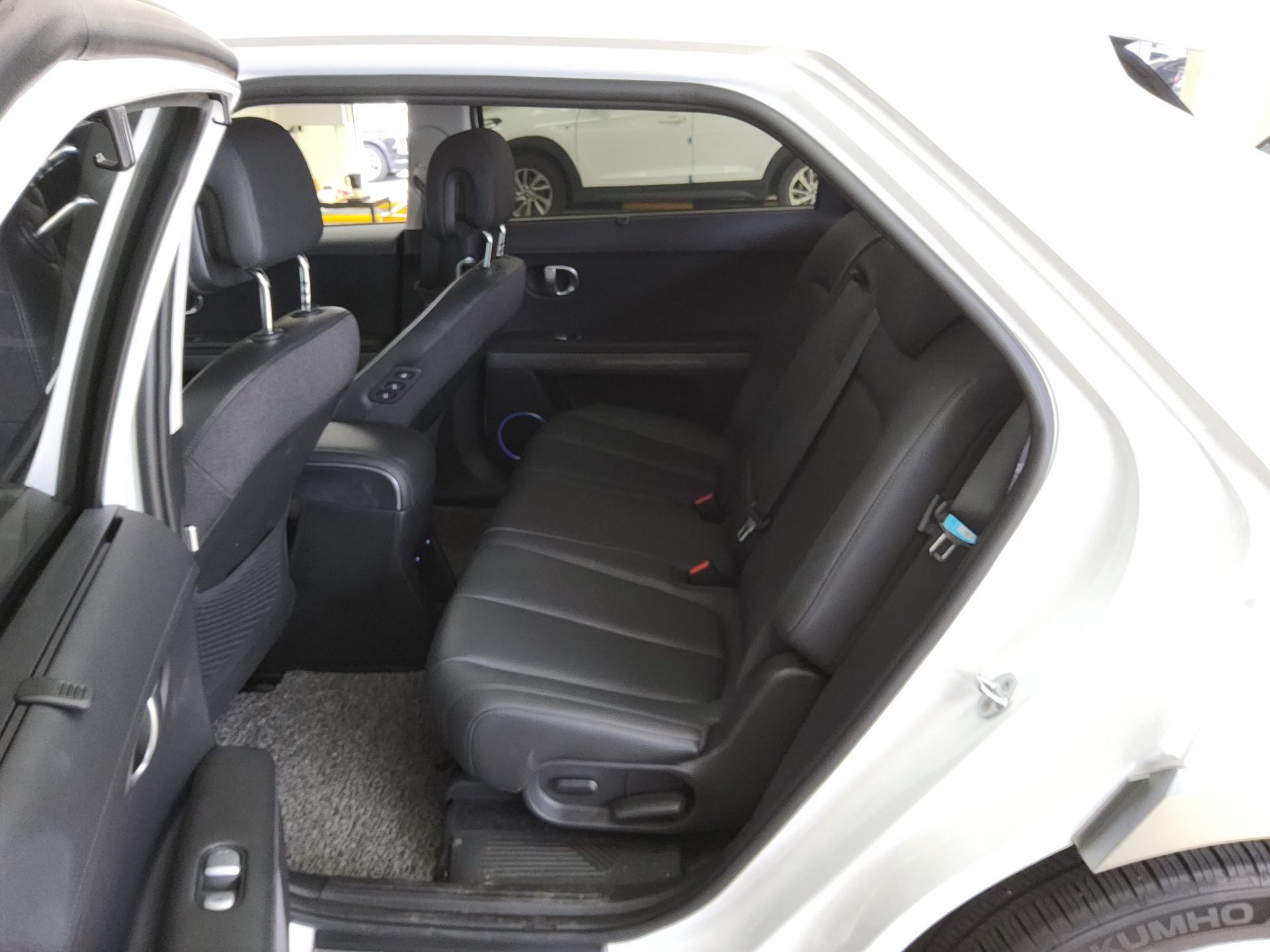 HYUNDAI IONIQ 5 EV 2WD LONG RANGE PRESTIGE 2022 - zdjęcie 12
