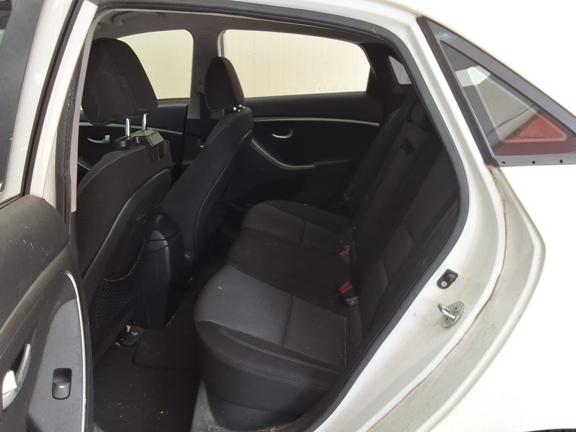 HYUNDAI NEW i30 1.6 VGT UNIQUE 2012 - zdjęcie 13