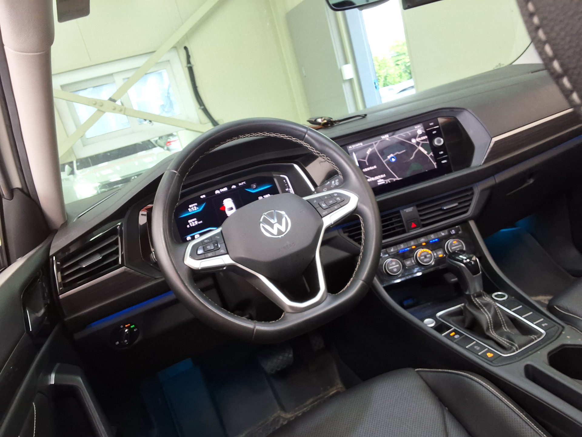 VOLKSWAGEN JETTA (7TH GEN) 1.5 TSI PRESTIGE 2023 - zdjęcie 12