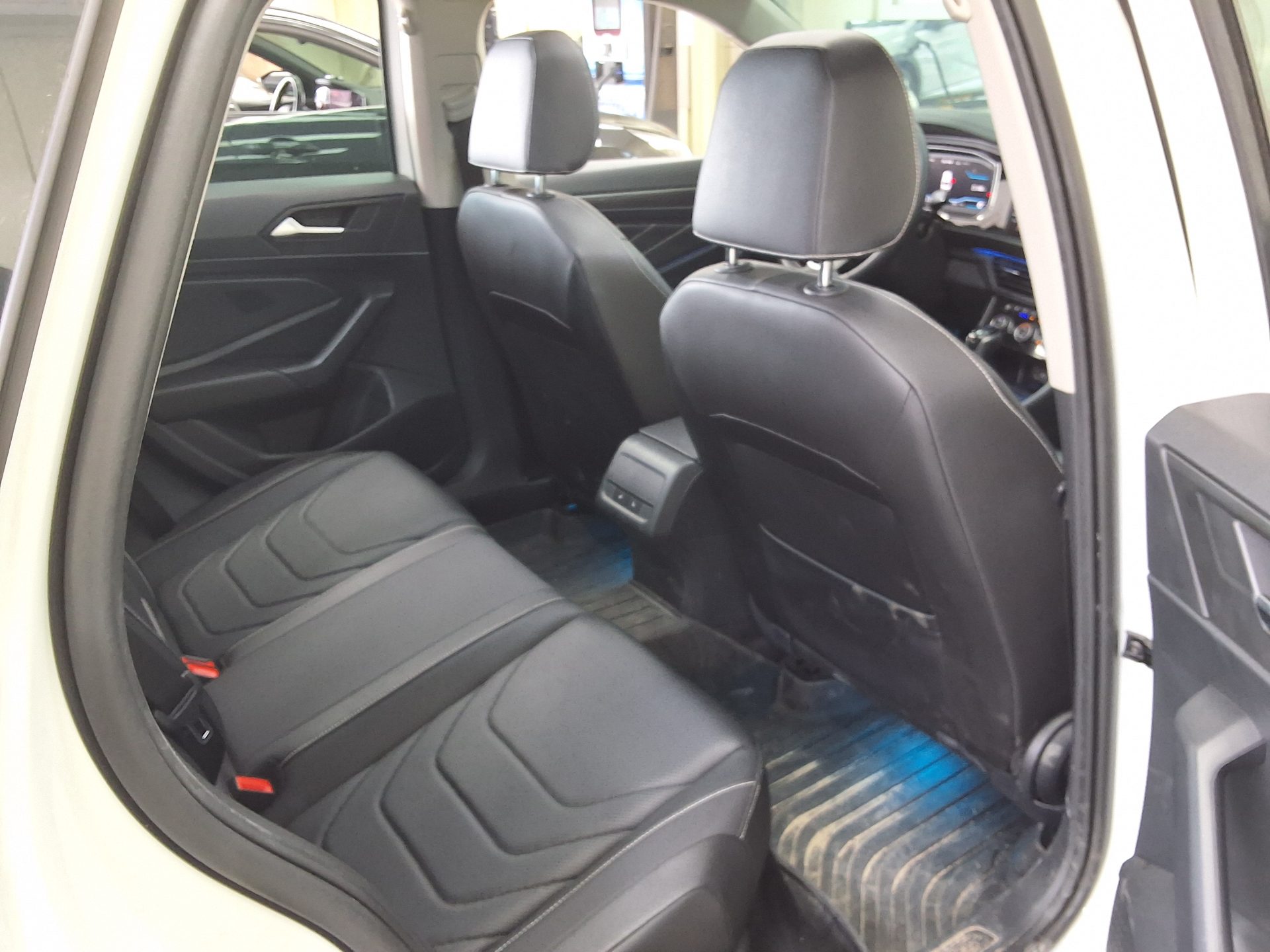 VOLKSWAGEN JETTA (7TH GEN) 1.5 TSI PRESTIGE 2023 - zdjęcie 14