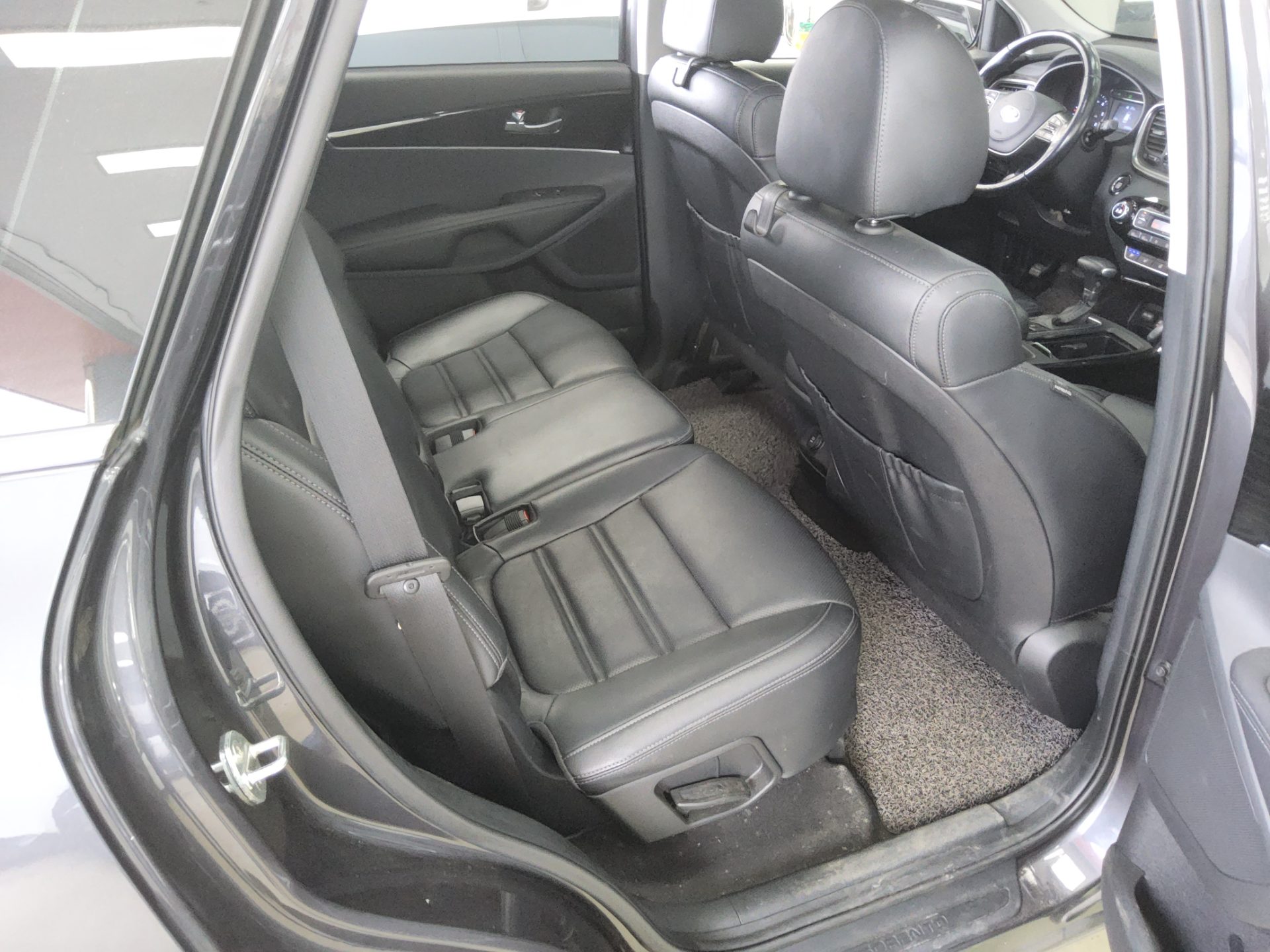 KIA THE NEW SORENTO DIESEL R2.2 4WD PRESTIGE 2020 - zdjęcie 13