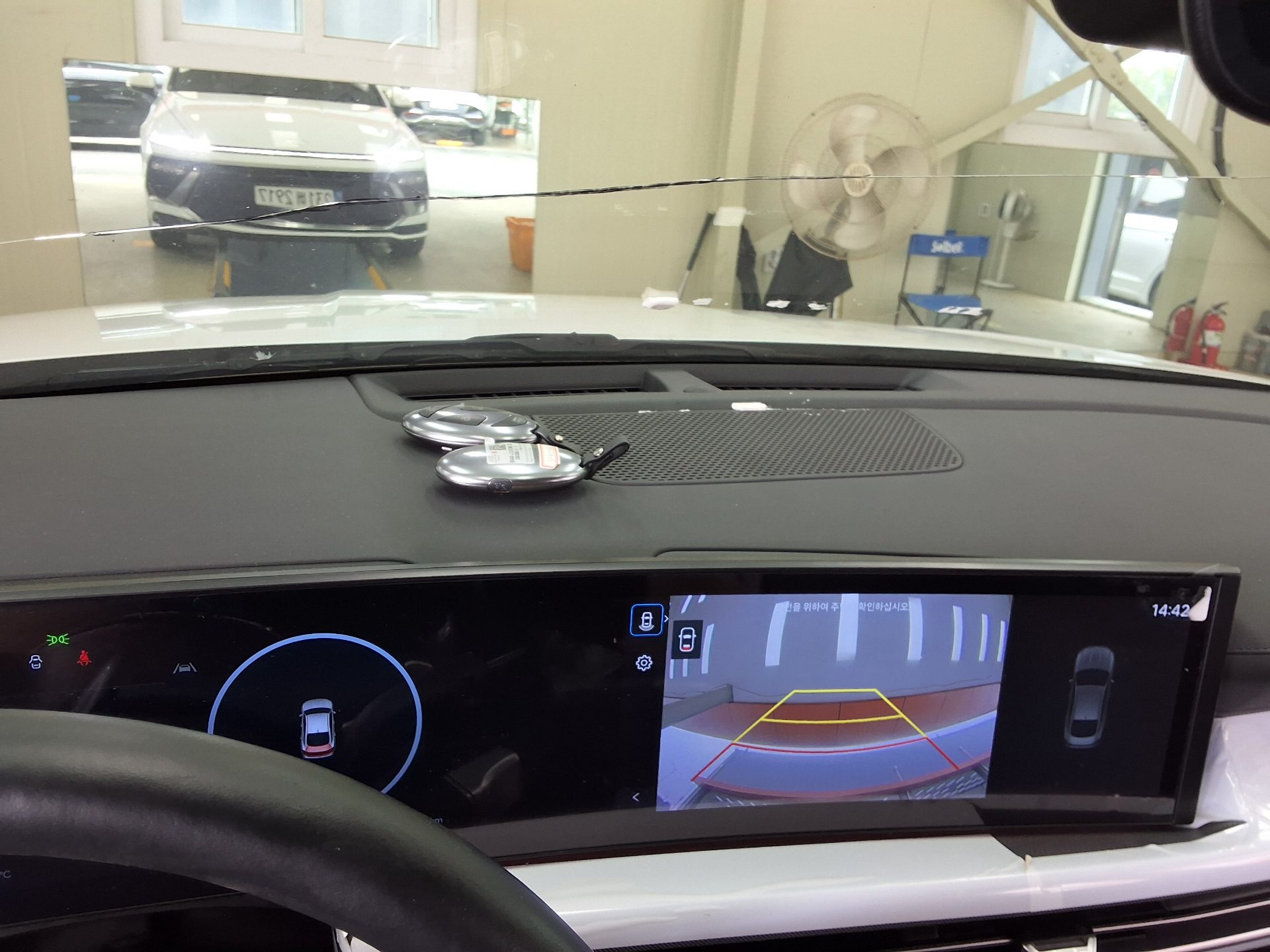 HYUNDAI SONATA THE EDGE GASOLINE 2.0 EXCLUSIVE 2025 - zdjęcie 25