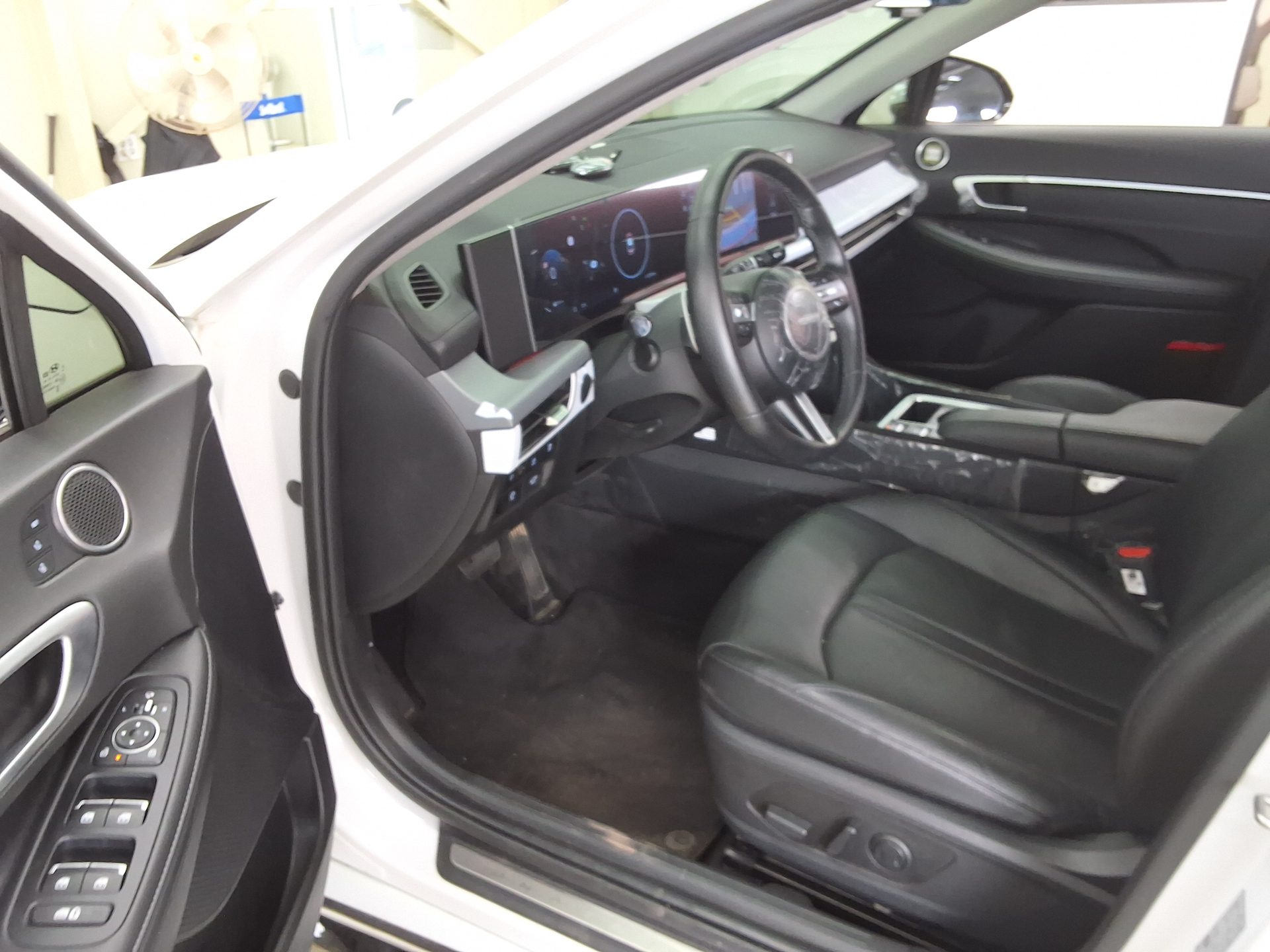 HYUNDAI SONATA THE EDGE GASOLINE 2.0 EXCLUSIVE 2025 - zdjęcie 11