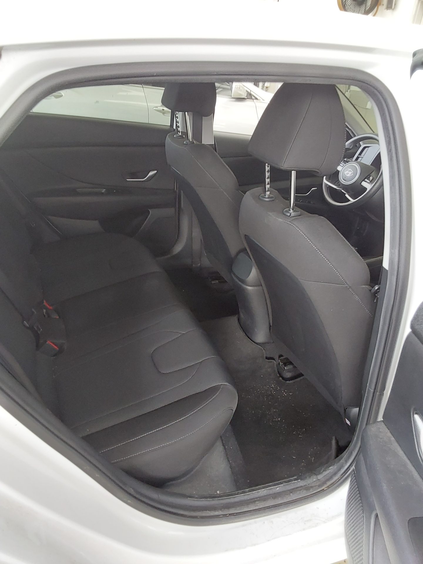 HYUNDAI AVANTE (CN7) 1.6 GASOLINE CORPORATE USE 2022 - zdjęcie 13