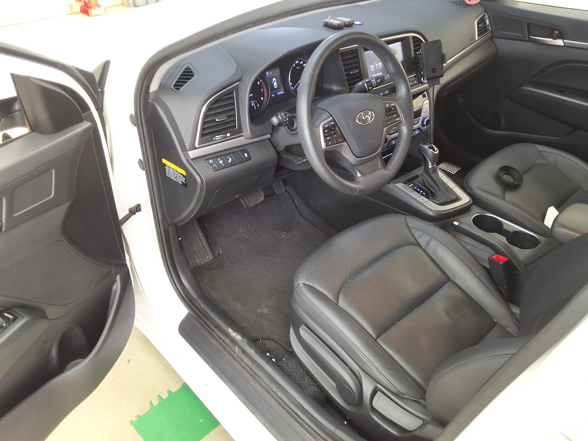 HYUNDAI AVANTE AD 1.6 GDi MODERN SPECIAL 2016 - zdjęcie 10