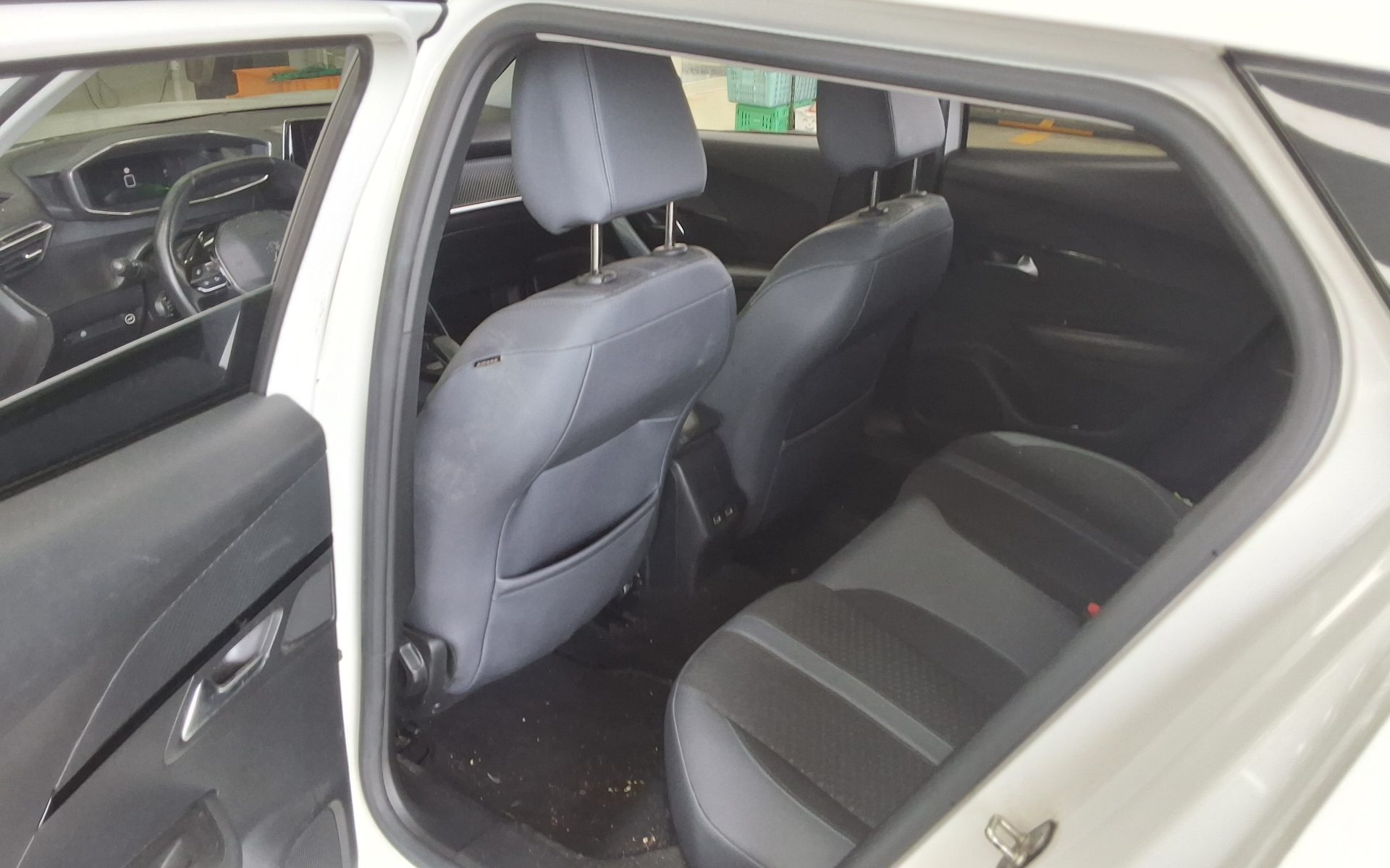 PEUGEOT 2008 (2ND GEN) 1.5 BlueHDi ALLURE 2021 - zdjęcie 12