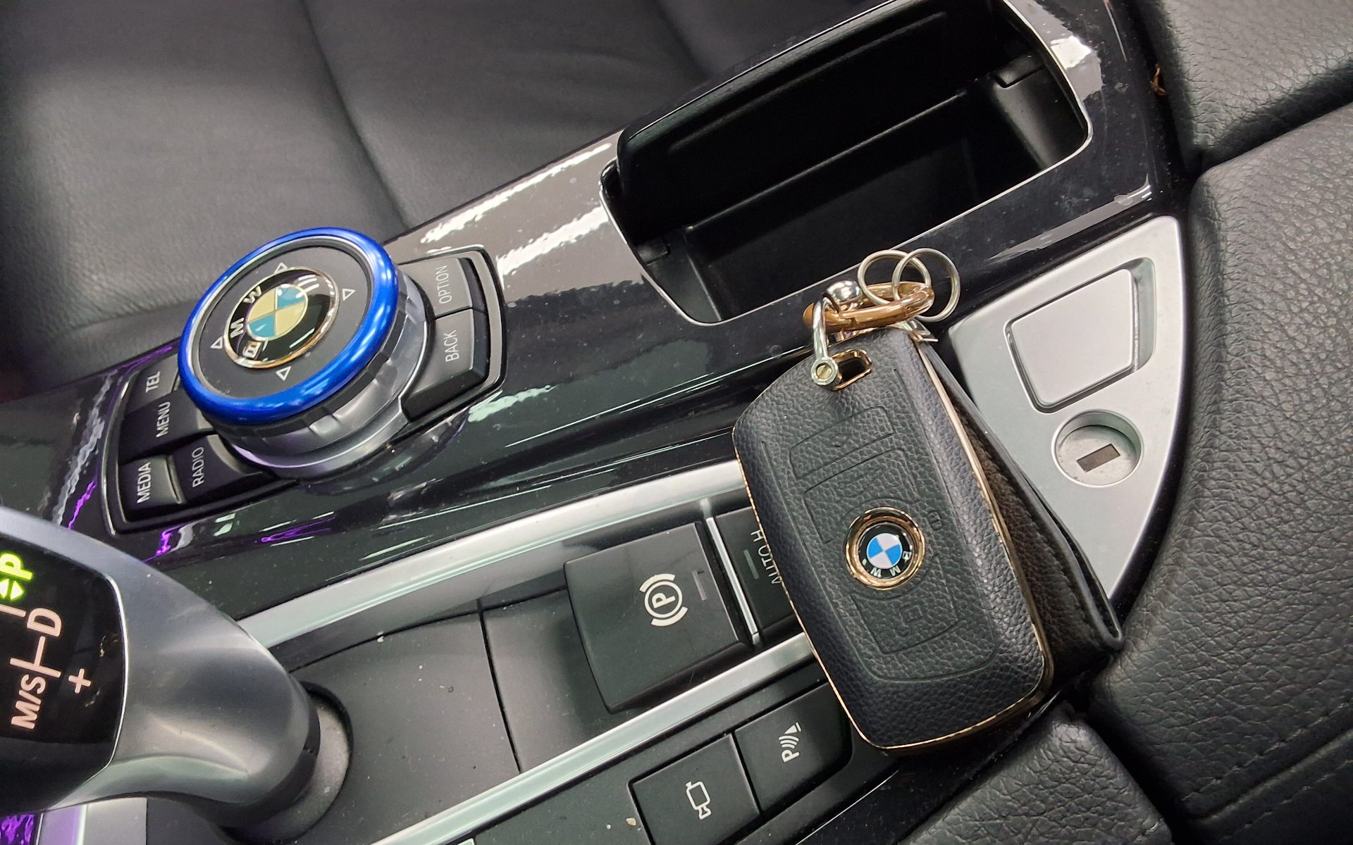 BMW 5 SERIES (6TH GEN) 520d M AERODYNAMIC 2016 - zdjęcie 20