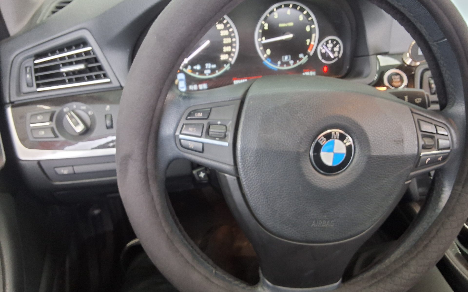BMW 5 SERIES (6TH GEN) 528i 2012 - zdjęcie 17