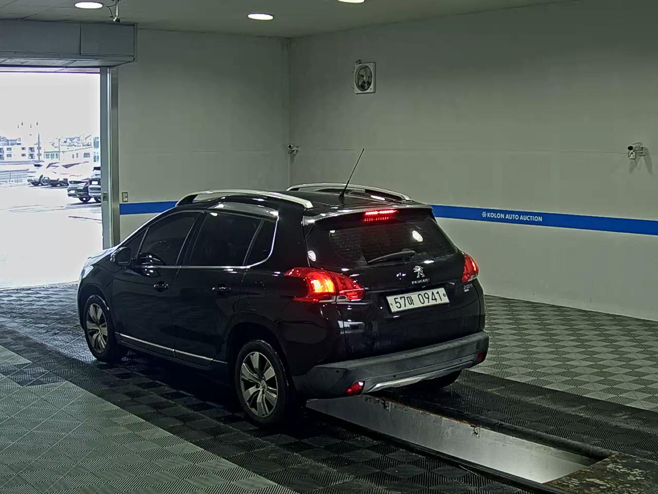 PEUGEOT 2008 1.6 e-HDi FELINE L 2016 - zdjęcie 6