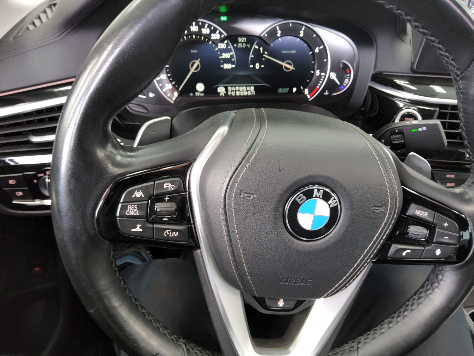 BMW 5 SERIES (7TH GEN) 520d LUXURY LINE SPECIAL 2018 - zdjęcie 17