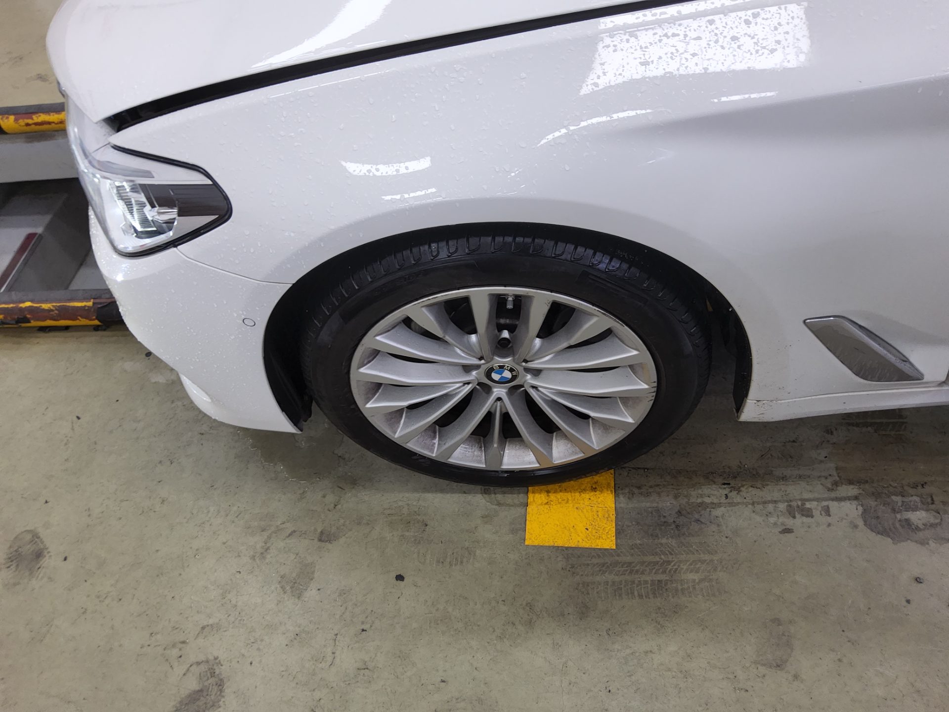 BMW 5 SERIES (7TH GEN) 520d LUXURY LINE SPECIAL 2018 - zdjęcie 21