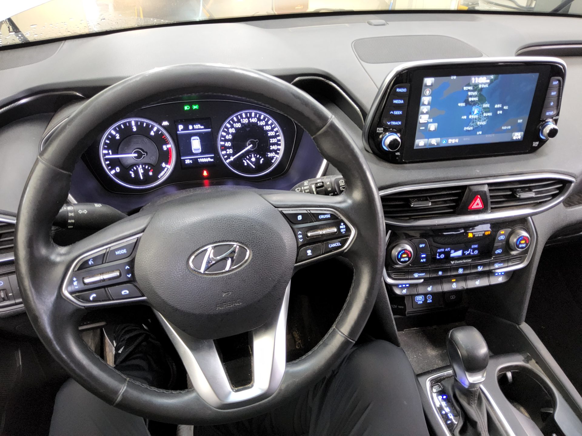 HYUNDAI SANTA FE (TM) R2.0 2WD EXCLUSIVE 2019 - zdjęcie 17