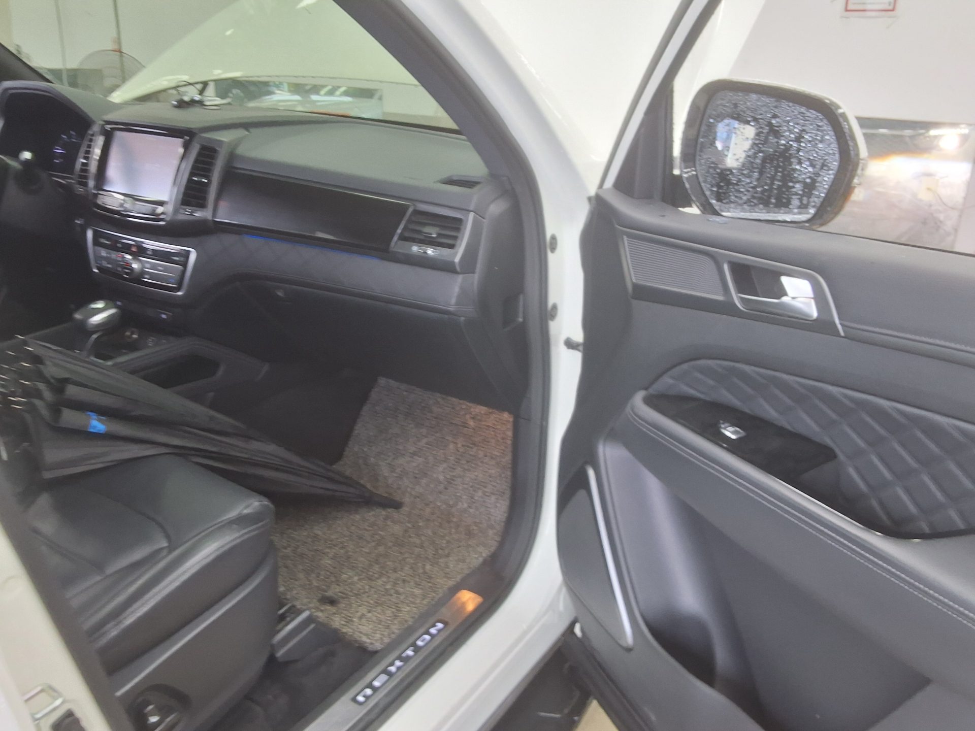 KG MOBILITY (SSANGYONG) G4 REXTON 2.2 2WD HERITAGE 2020 - zdjęcie 14