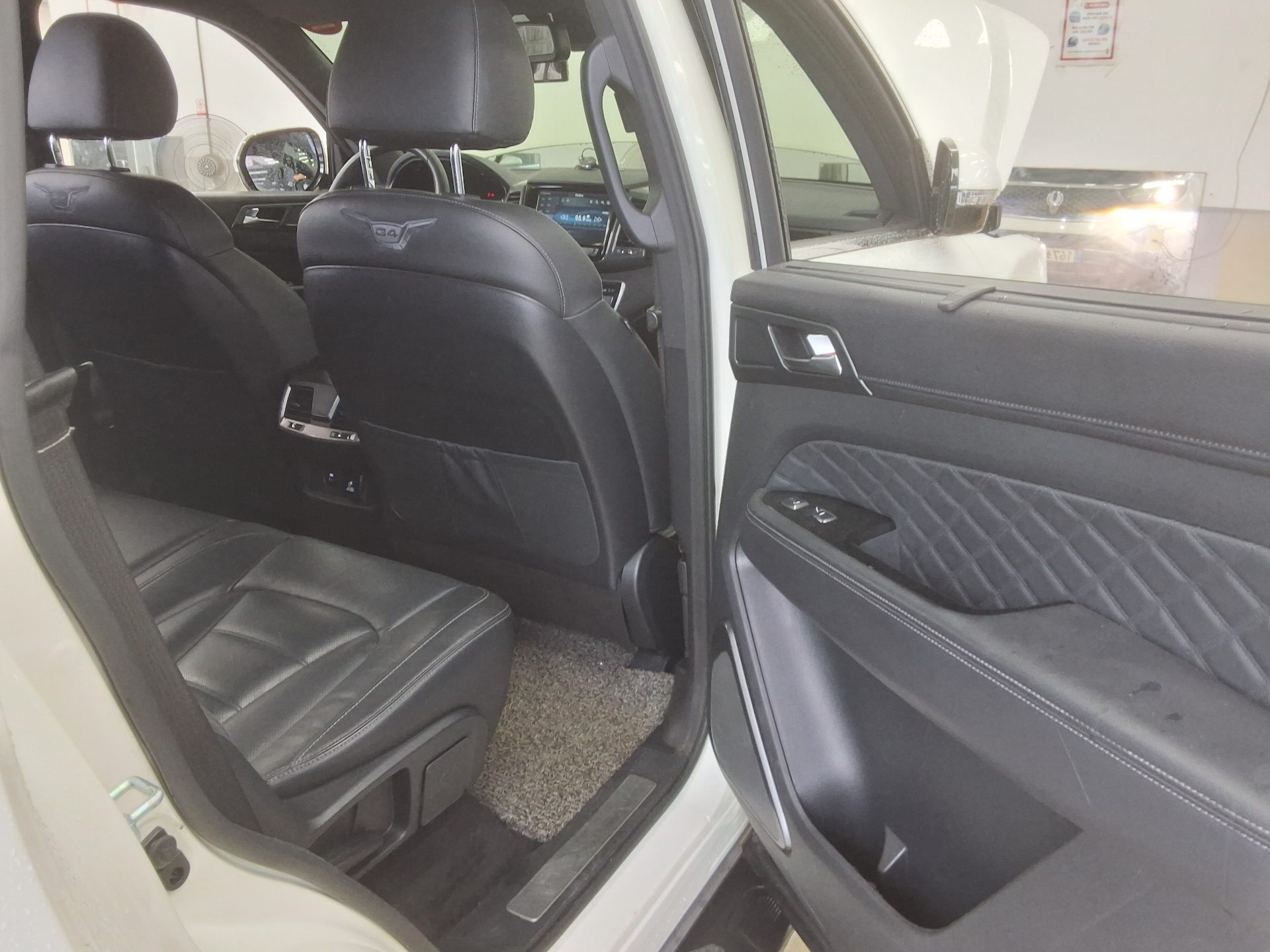 KG MOBILITY (SSANGYONG) G4 REXTON 2.2 2WD HERITAGE 2020 - zdjęcie 13