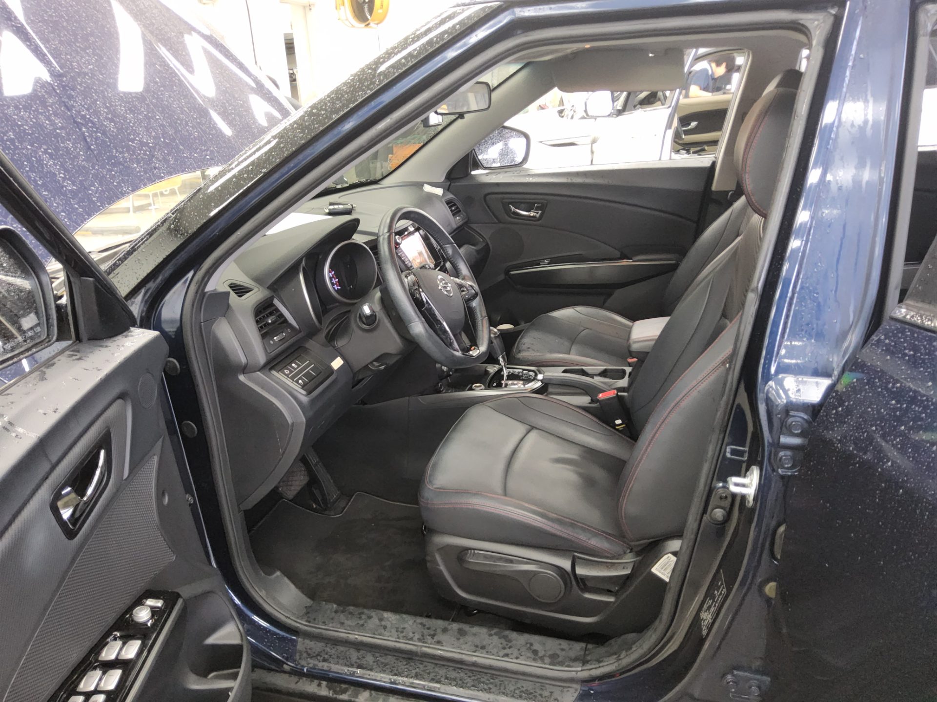 KG MOBILITY (SSANGYONG) TIVOLI AIR DIESEL 2WD IX 2016 - zdjęcie 10