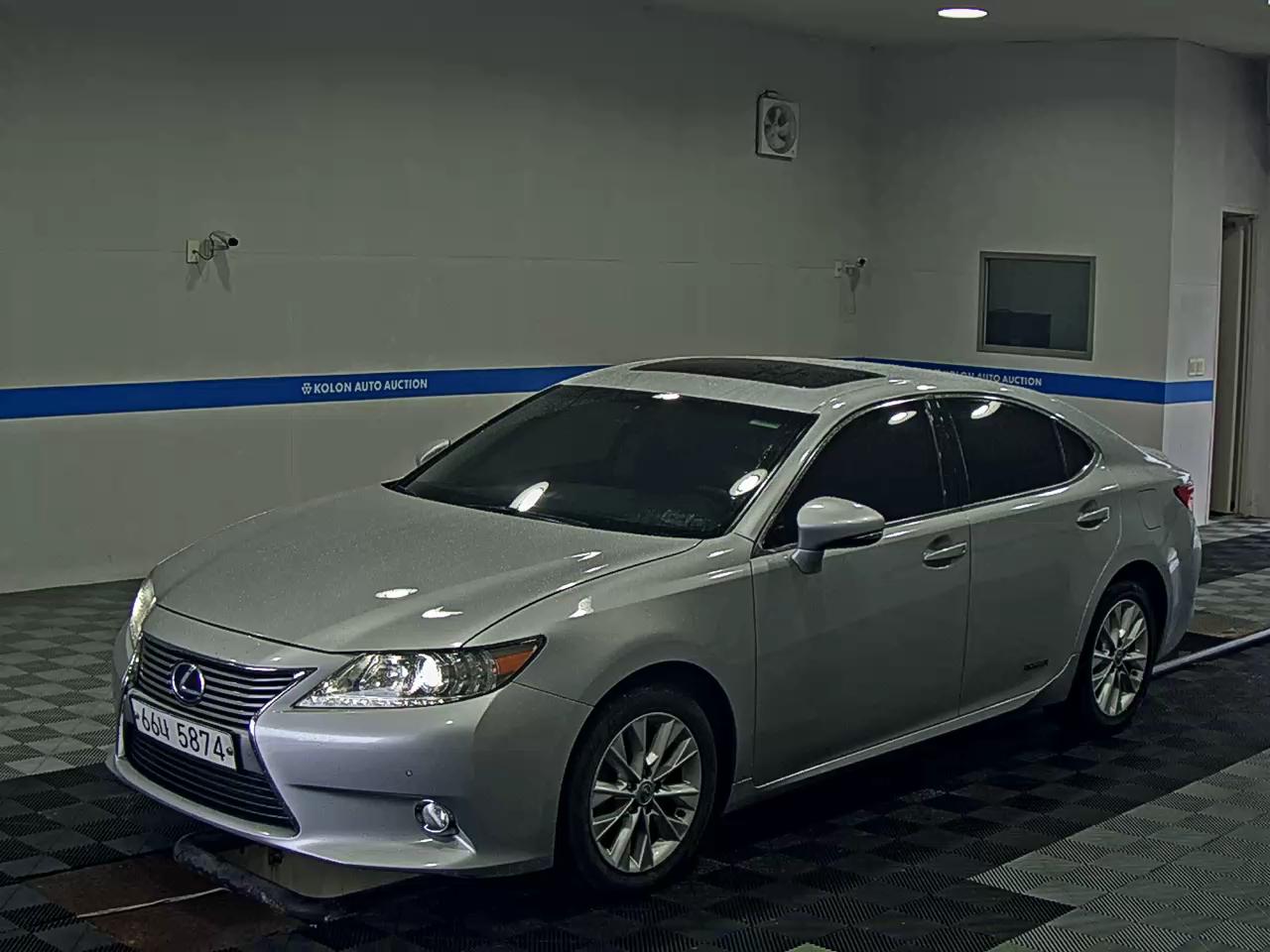LEXUS ES (6TH GEN) 300h 2013 - zdjęcie 2