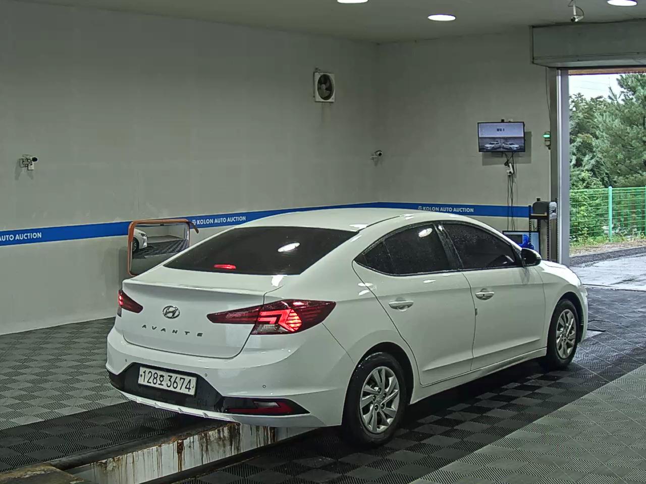 HYUNDAI THE NEW AVANTE AD 1.6 LPI CORPORATE USE 2020 - zdjęcie 5