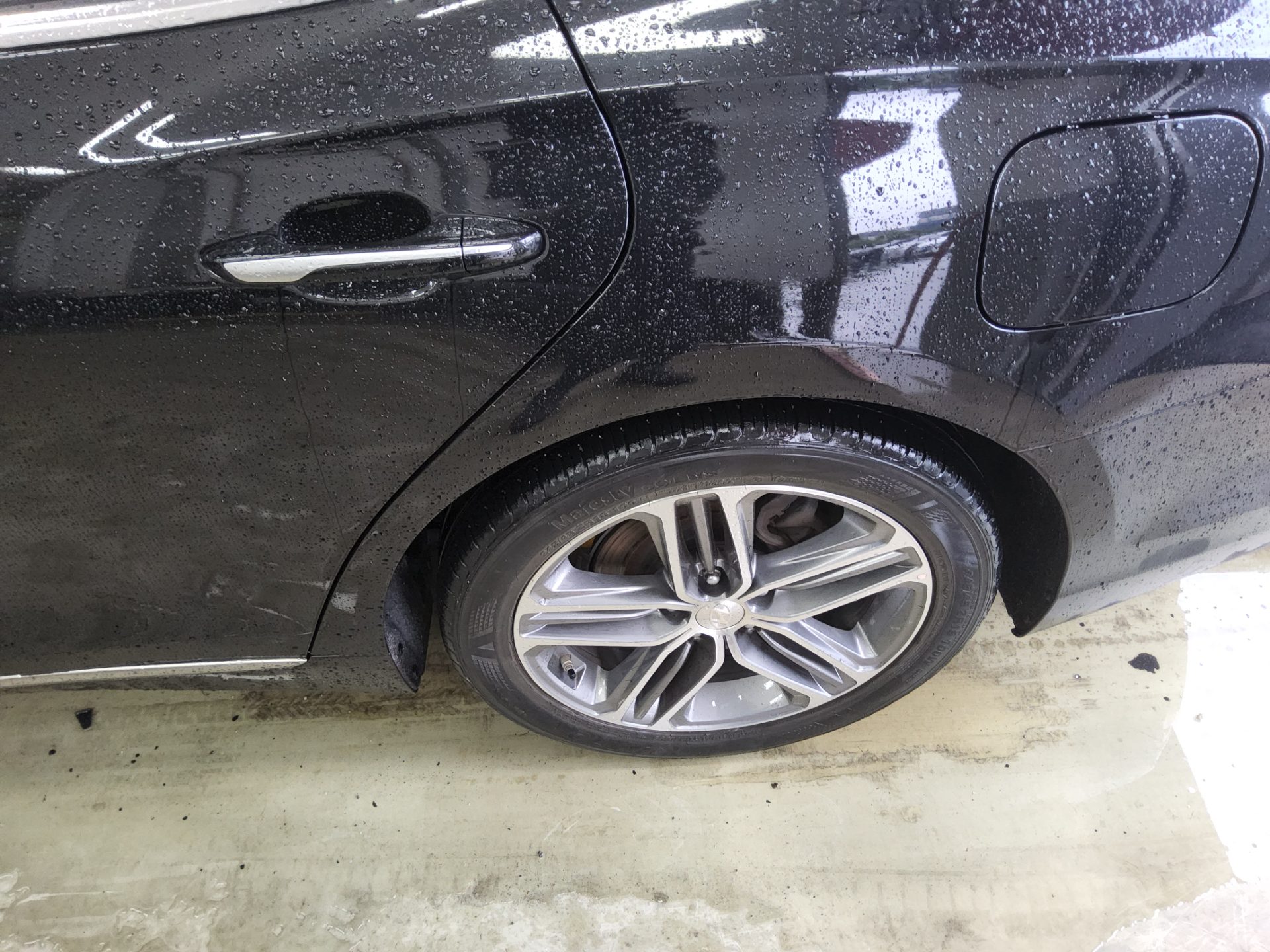HYUNDAI GRANDEUR IG 3.0 GDi EXCLUSIVE 2018 - zdjęcie 20
