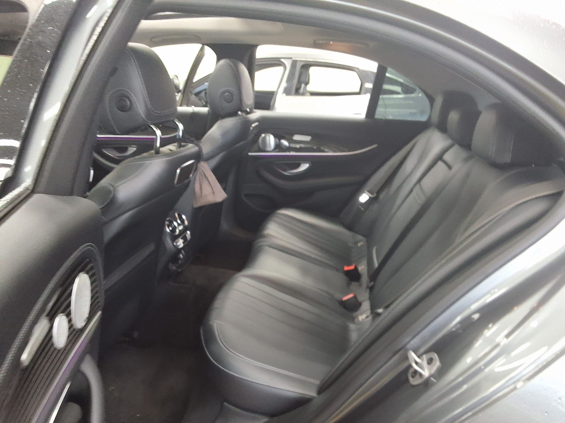 MERCEDES-BENZ E-CLASS (5TH GEN) E400 4MATIC EXCLUSIVE 2018 - zdjęcie 13