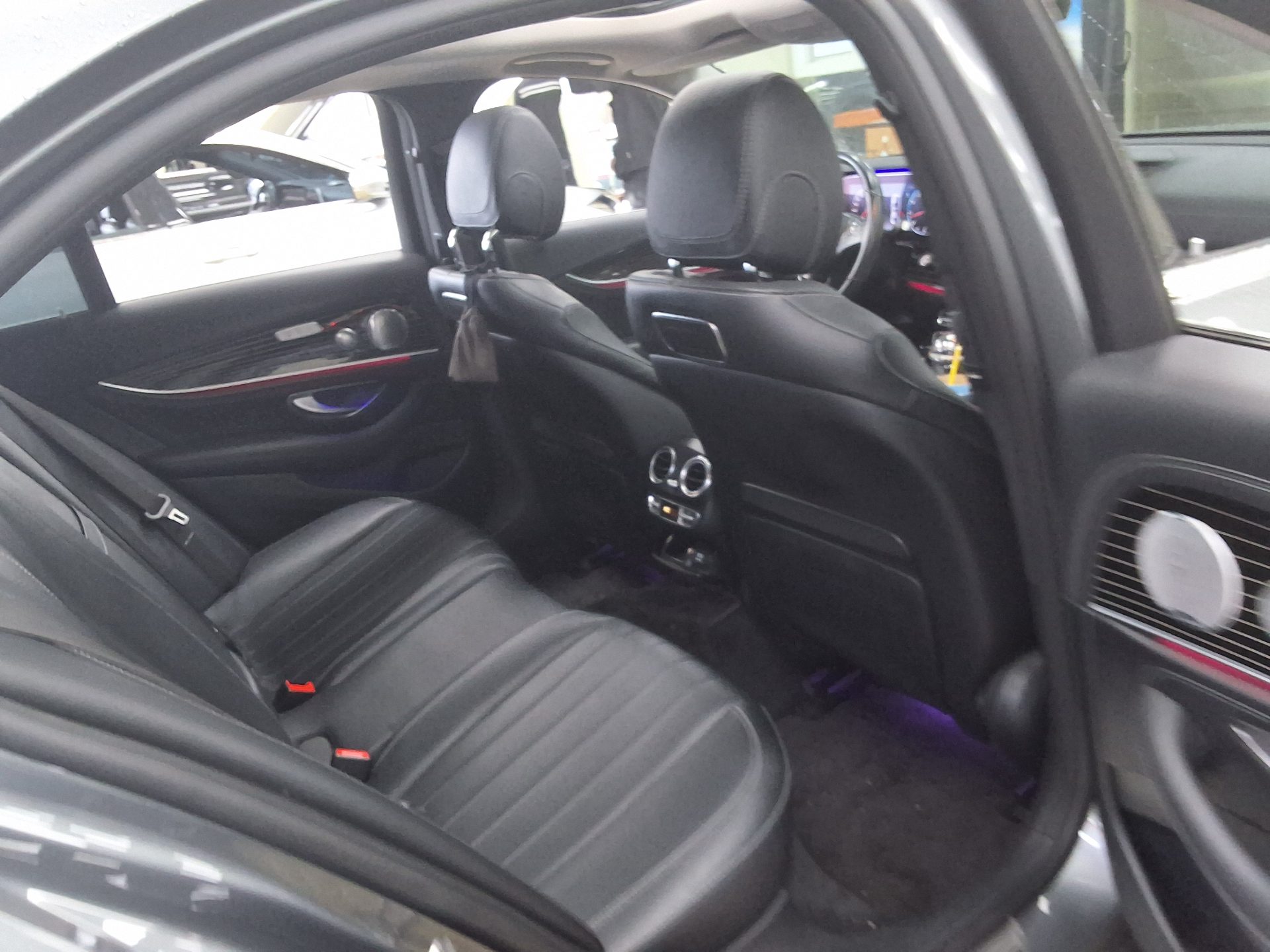 MERCEDES-BENZ E-CLASS (5TH GEN) E400 4MATIC EXCLUSIVE 2018 - zdjęcie 14