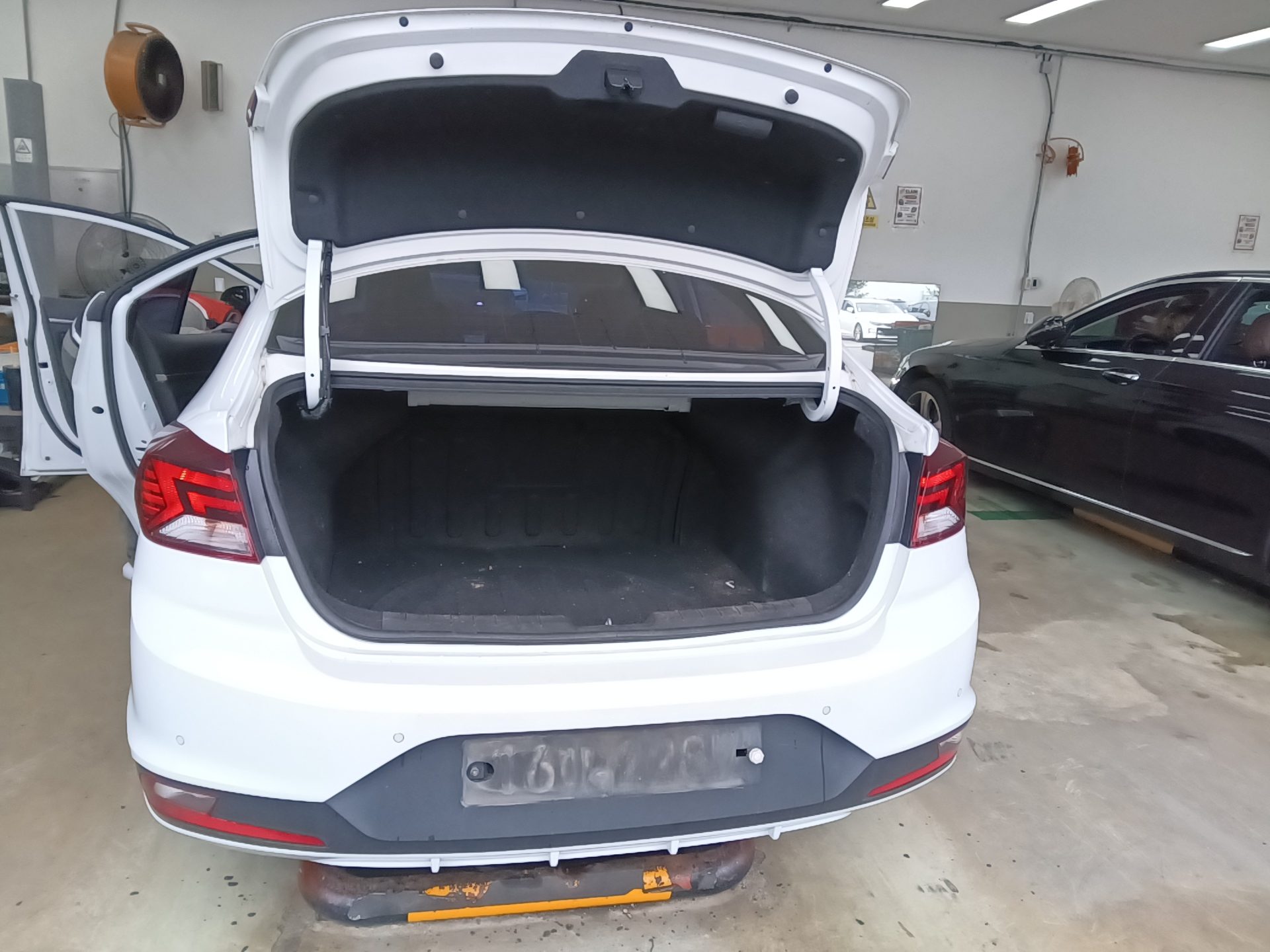 HYUNDAI THE NEW AVANTE AD 1.6 GASOLINE SMART CHOICE 2020 - zdjęcie 15