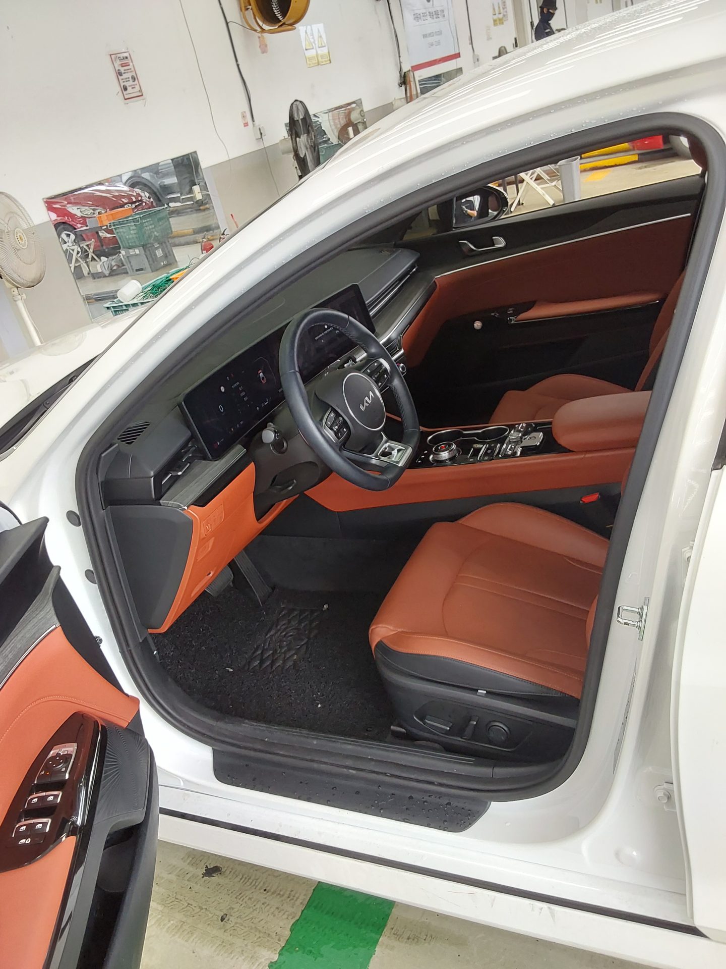 KIA THE NEW K5 (DL3) 1.6 GASOLINE TURBO NOBLESSE 2024 - zdjęcie 10