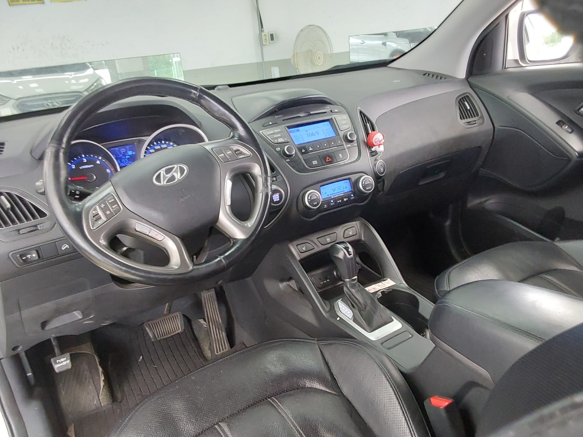 HYUNDAI NEW TUCSON ix DIESEL R2.0 2WD SMART SPECIAL 2014 - zdjęcie 11